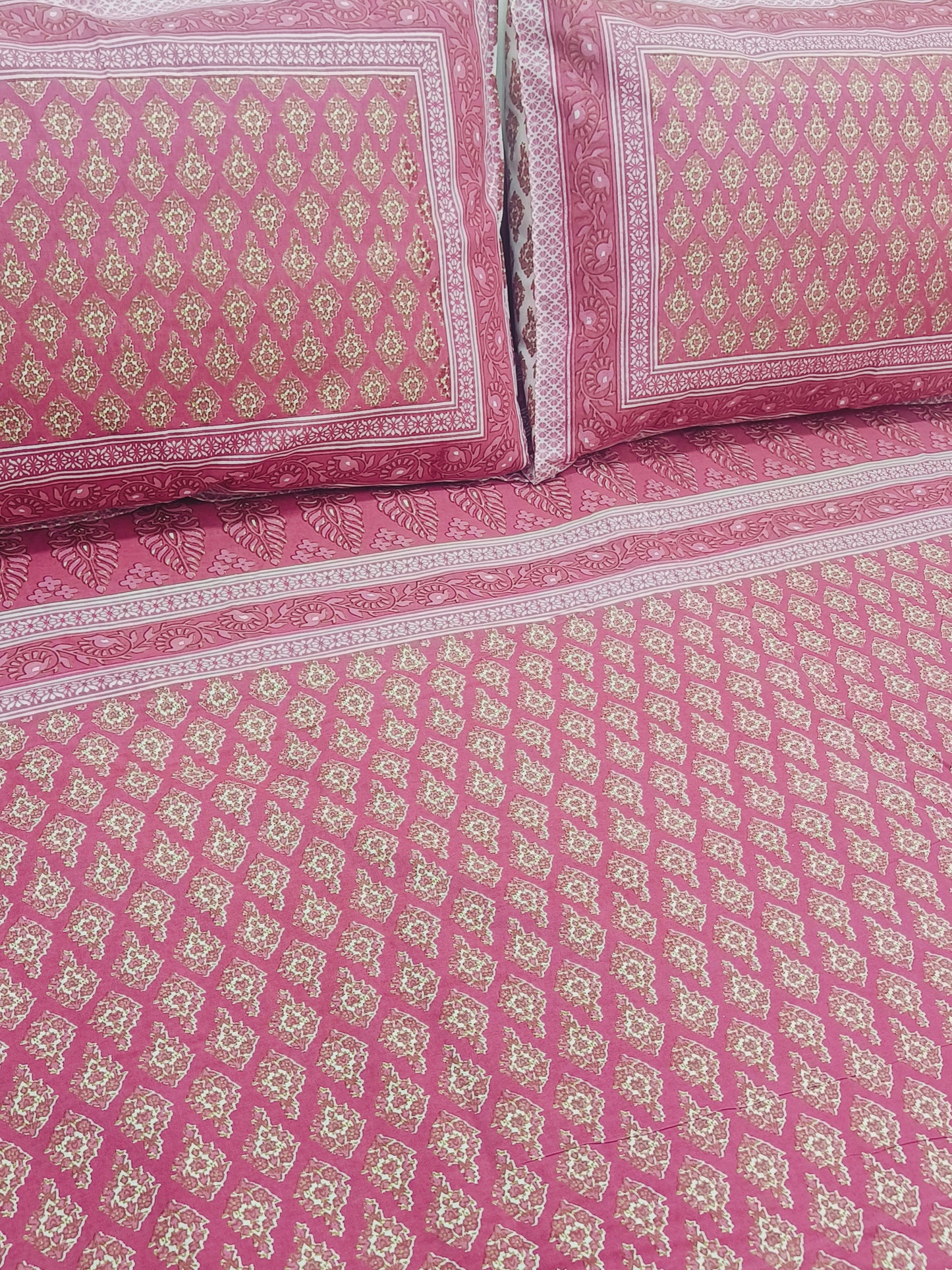 FRESH ARRIVALS Gulbahaar King Size Bedsheets(Dispatch Time 24 Hours)