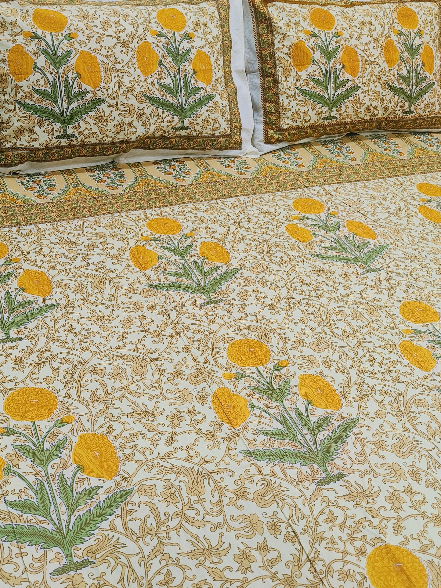 FRESH ARRIVALS Gulbahaar King Size Bedsheets(Dispatch Time 24 Hours)