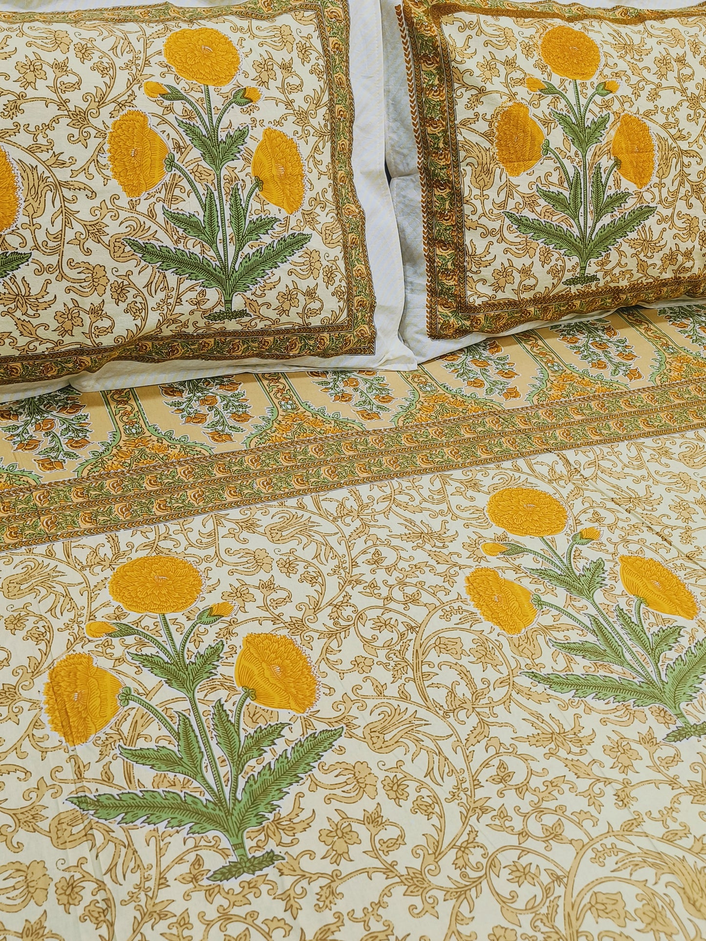FRESH ARRIVALS Gulbahaar King Size Bedsheets(Dispatch Time 24 Hours)