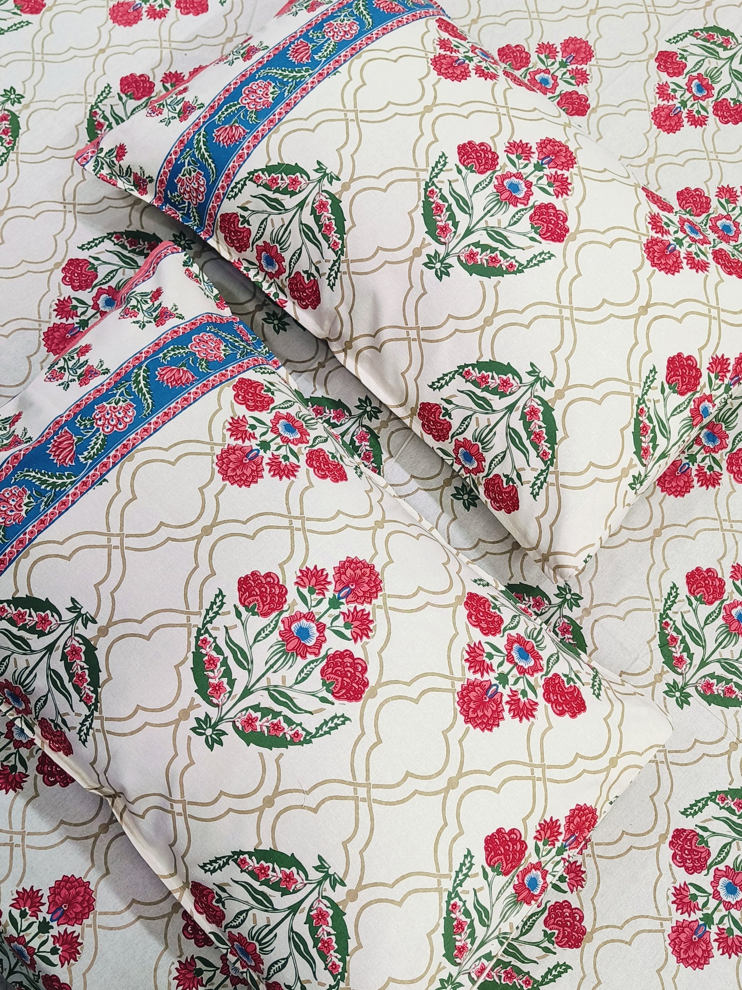 FRESH ARRIVALS Gulbahaar King Size Bedsheets(Dispatch Time 24 Hours)