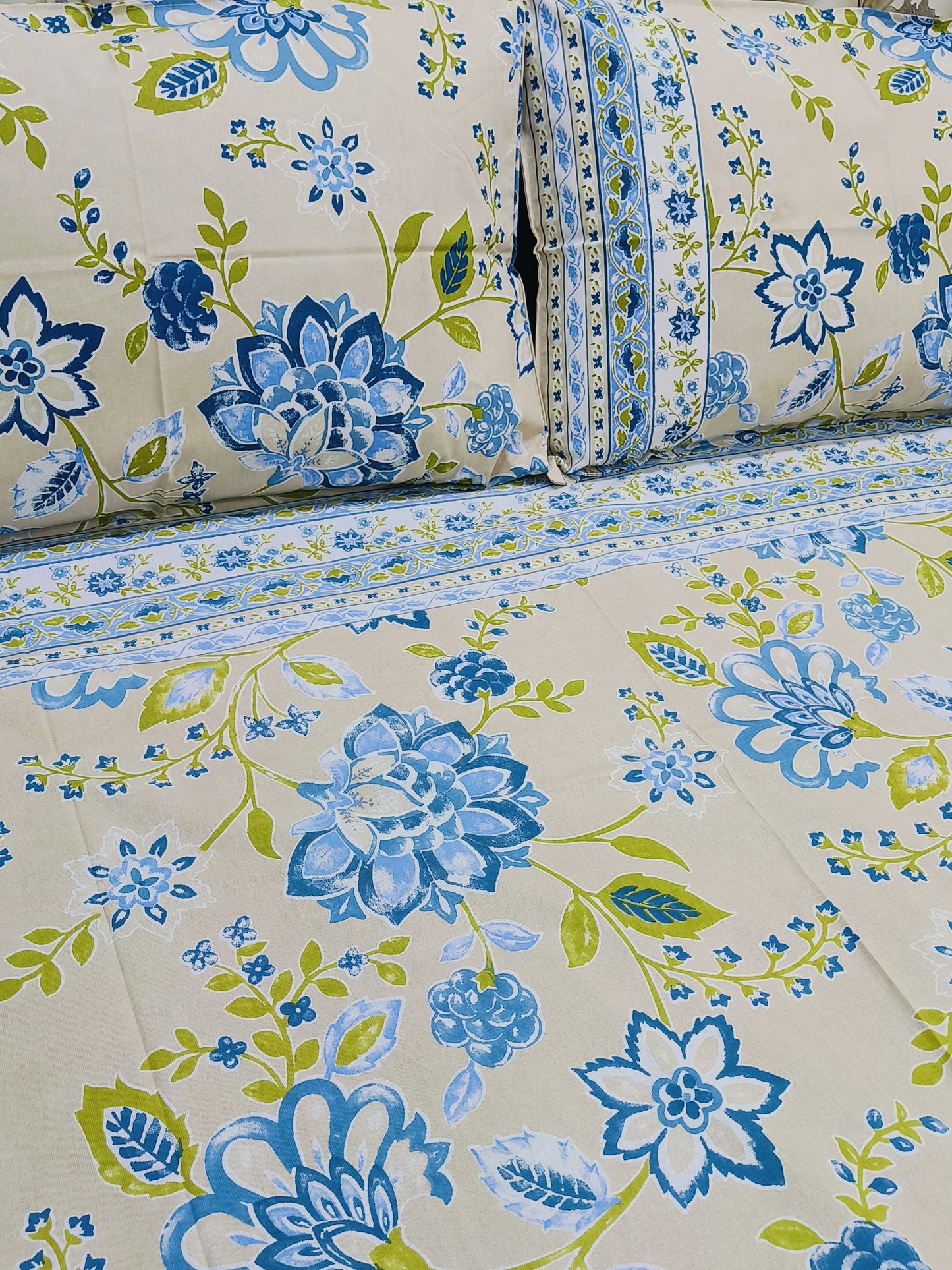 FRESH ARRIVALS Gulbahaar King Size Bedsheets(Dispatch Time 24 Hours)