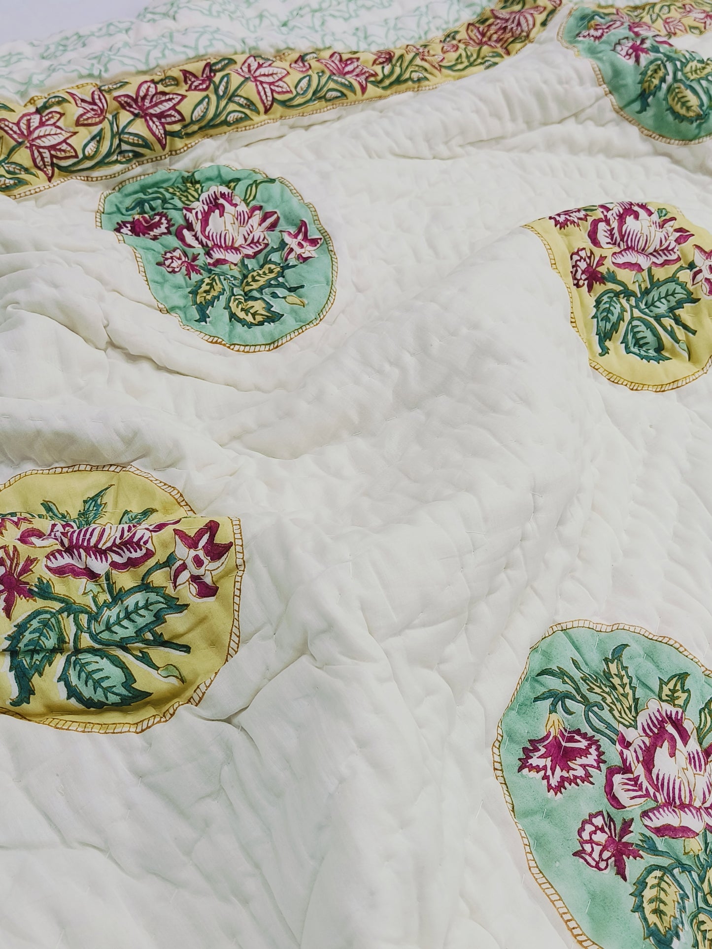 FRESH ARRIVAL Quilts (Double Bed)