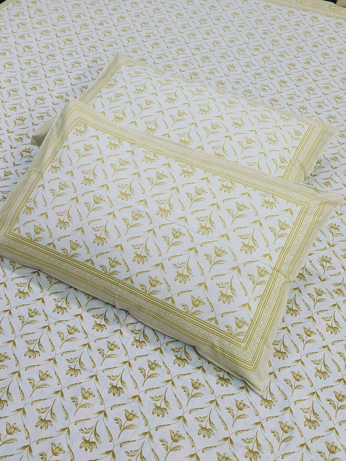 FRESH ARRIVAL! Floral Sadabahaar Bedsheets(Dispatch Time 24 Hours)
