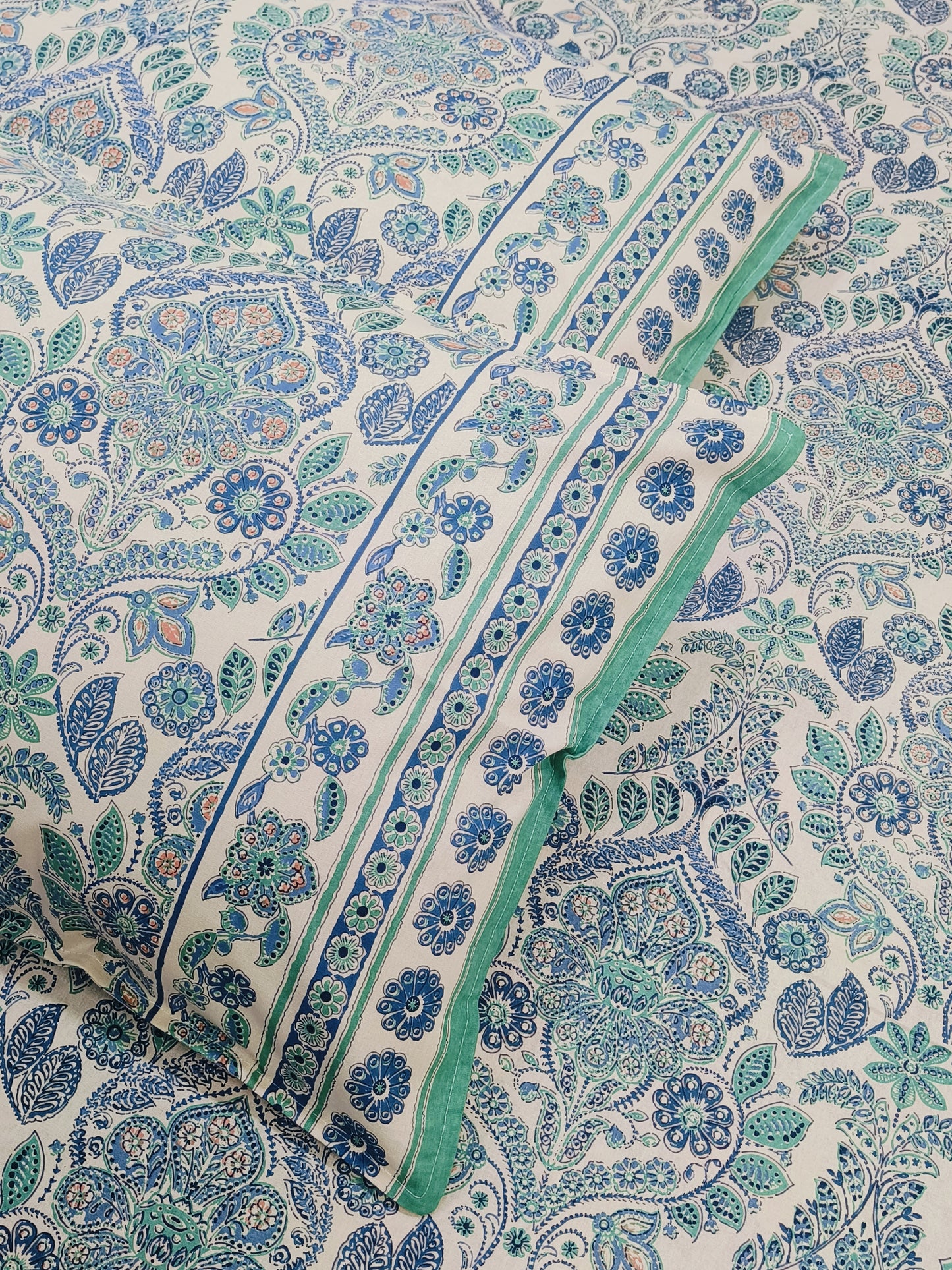 FRESH ARRIVALS Gulbahaar King Size Bedsheets(Dispatch Time 24 Hours)