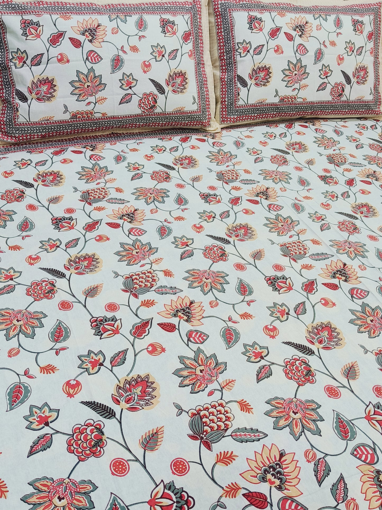 FRESH ARRIVALS Gulbahaar King Size Bedsheets(Dispatch Time 24 Hours)