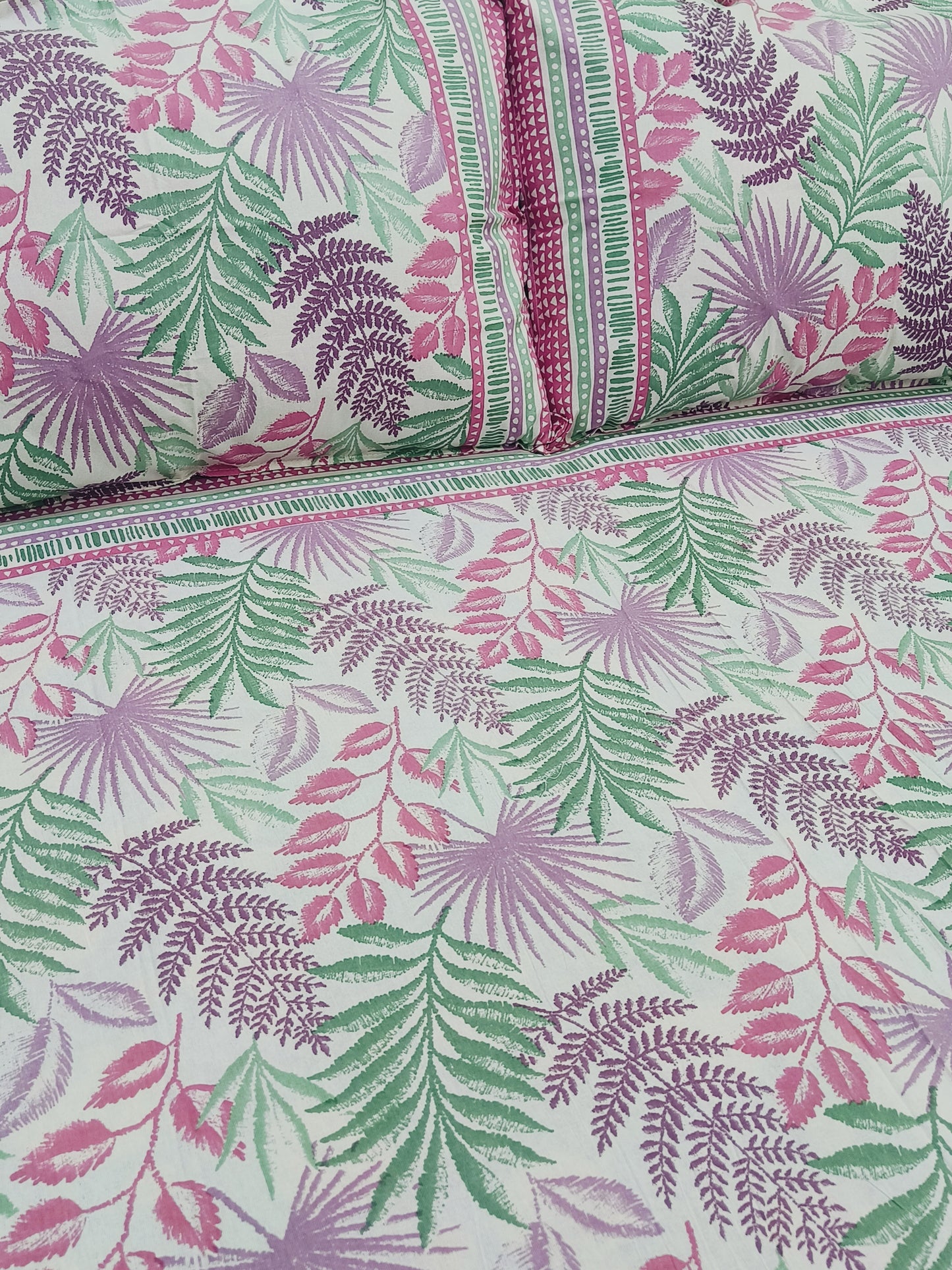 FRESH ARRIVALS Gulbahaar King Size Bedsheets(Dispatch Time 24 Hours)