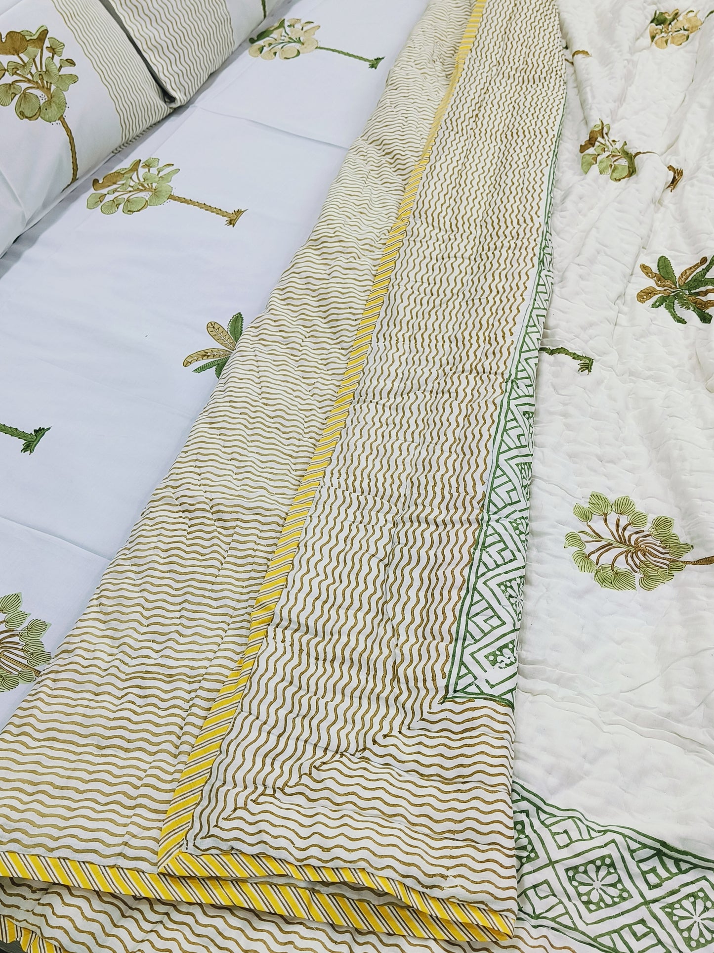 FRESH ARRIVAL Quilts (Double Bed)