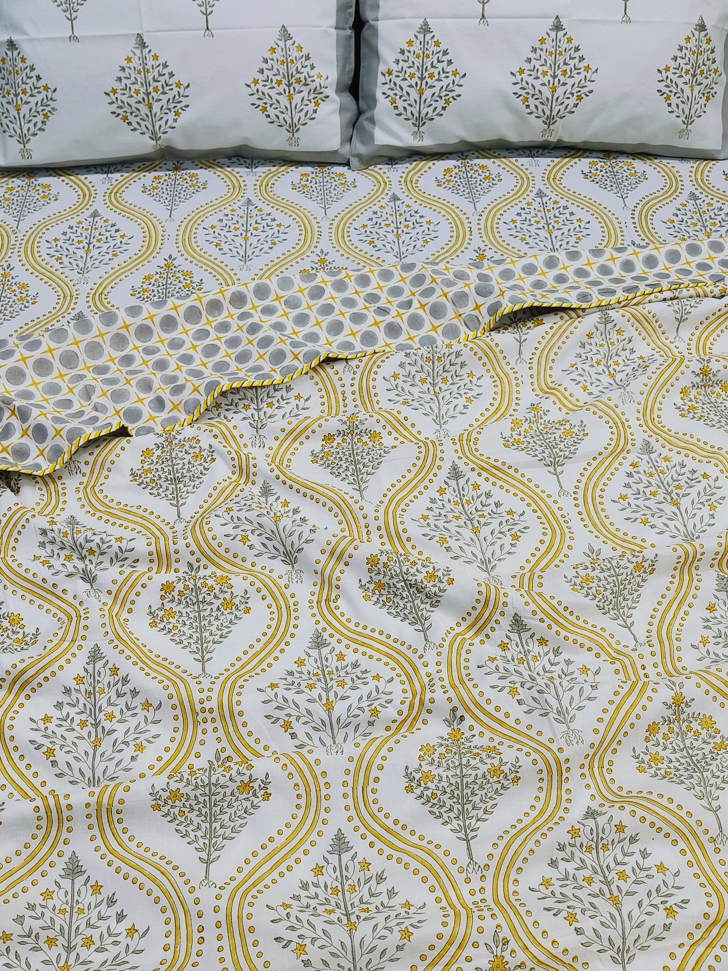 Bedding sets with Dohars