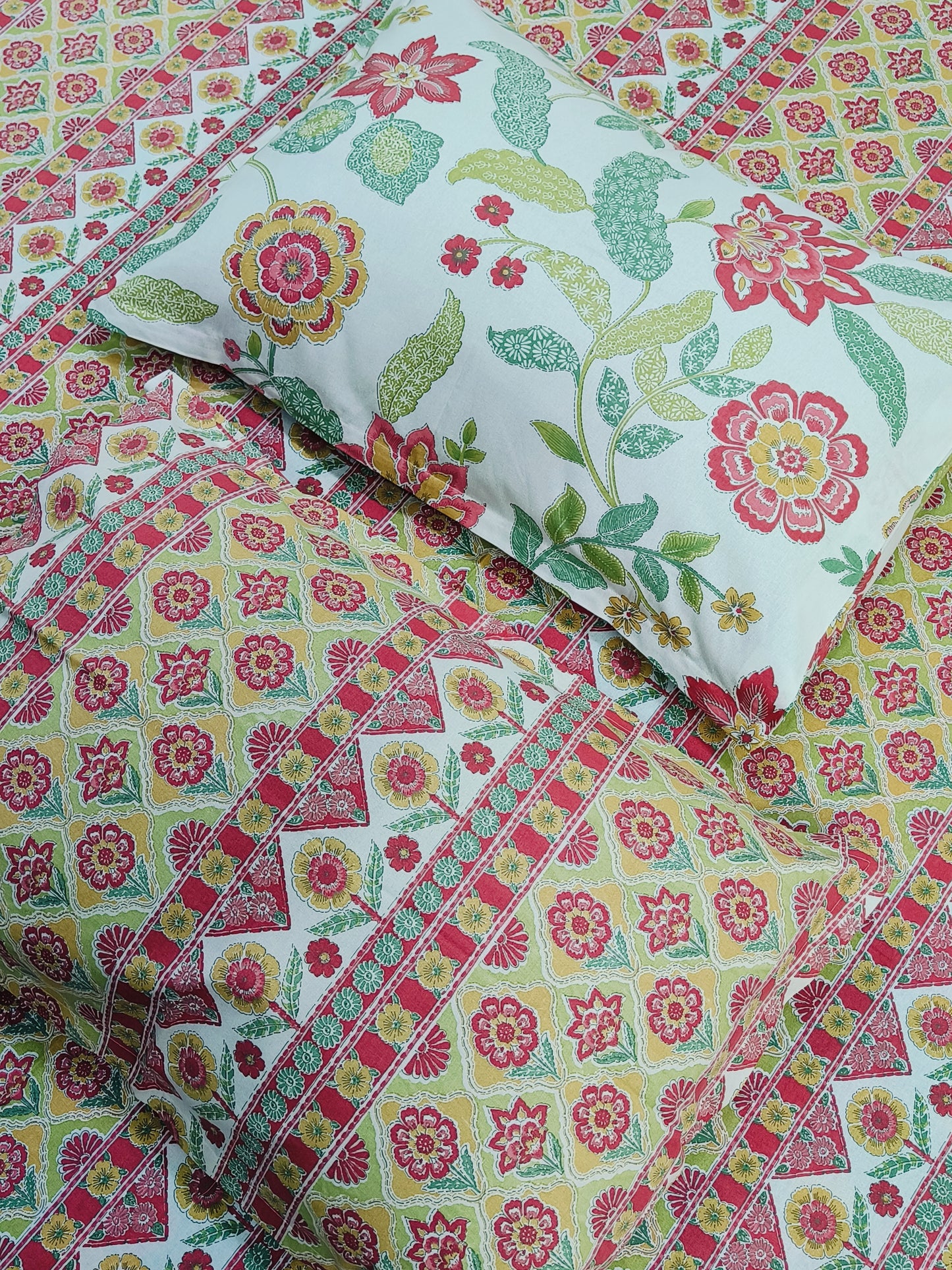 FRESH ARRIVAL! Floral Sadabahaar Bedsheets(Dispatch Time 24 Hours)
