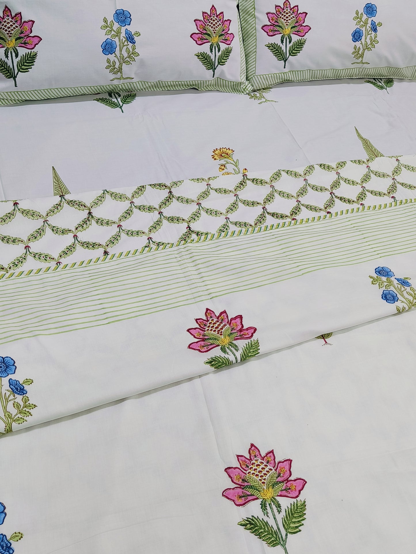 Bedding sets with Dohars
