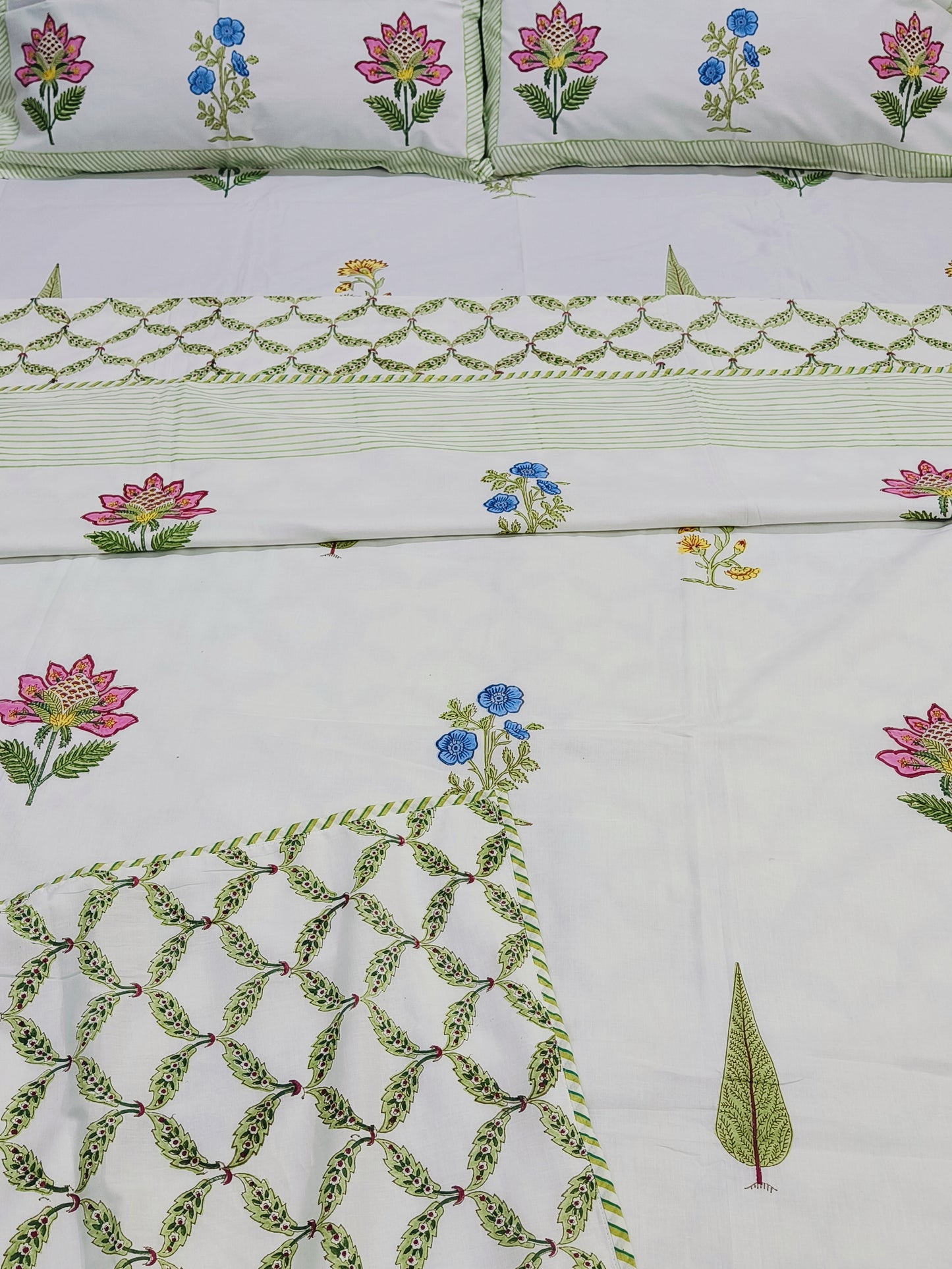Bedding sets with Dohars