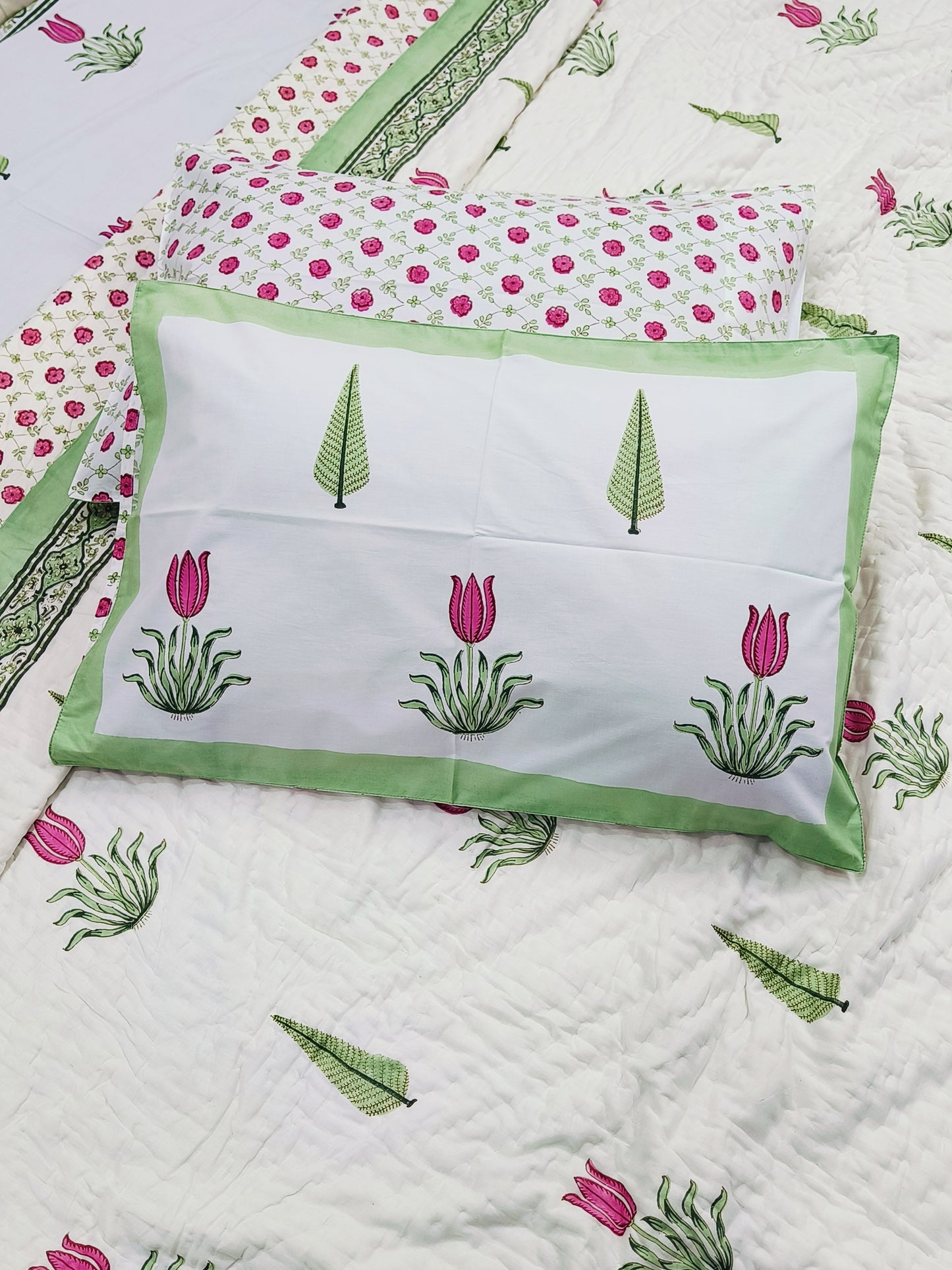 Bedding Sets with Quilts