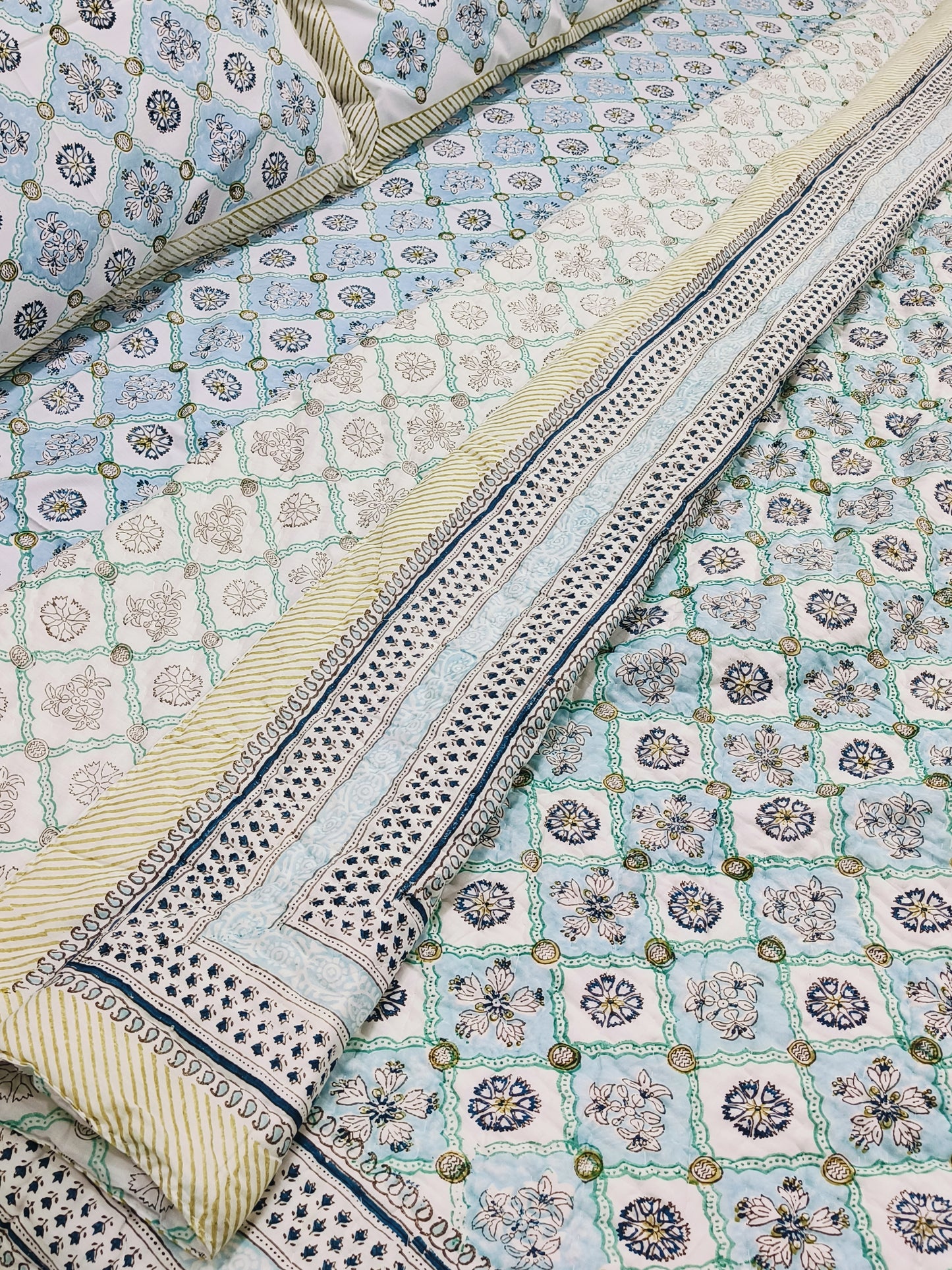 Bedding Sets with Quilts