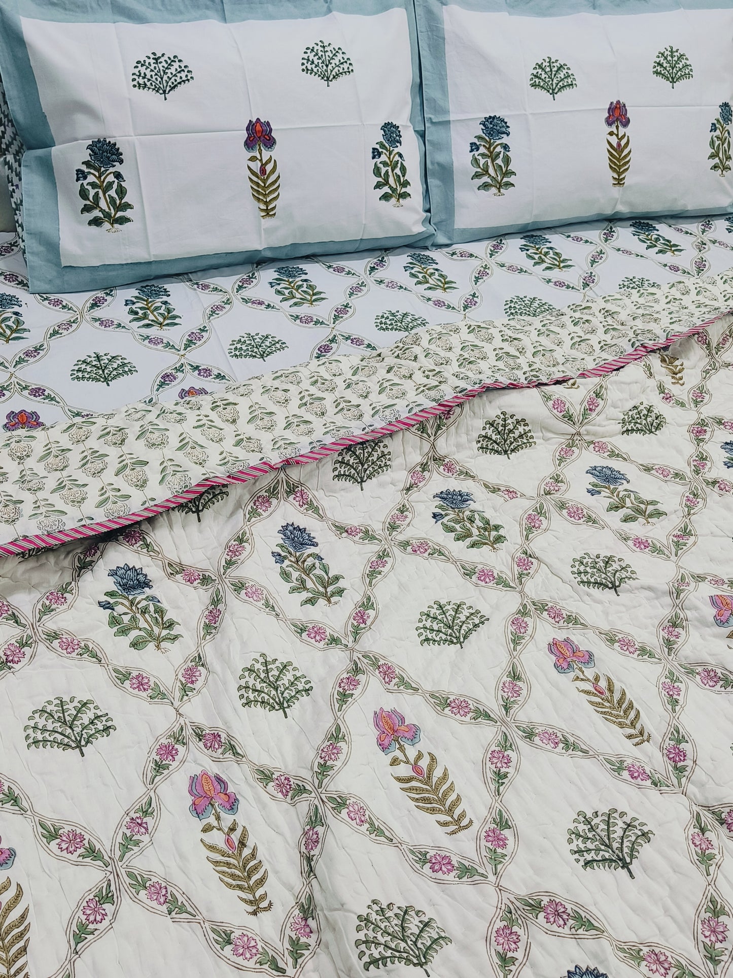 Bedding Sets with Quilts