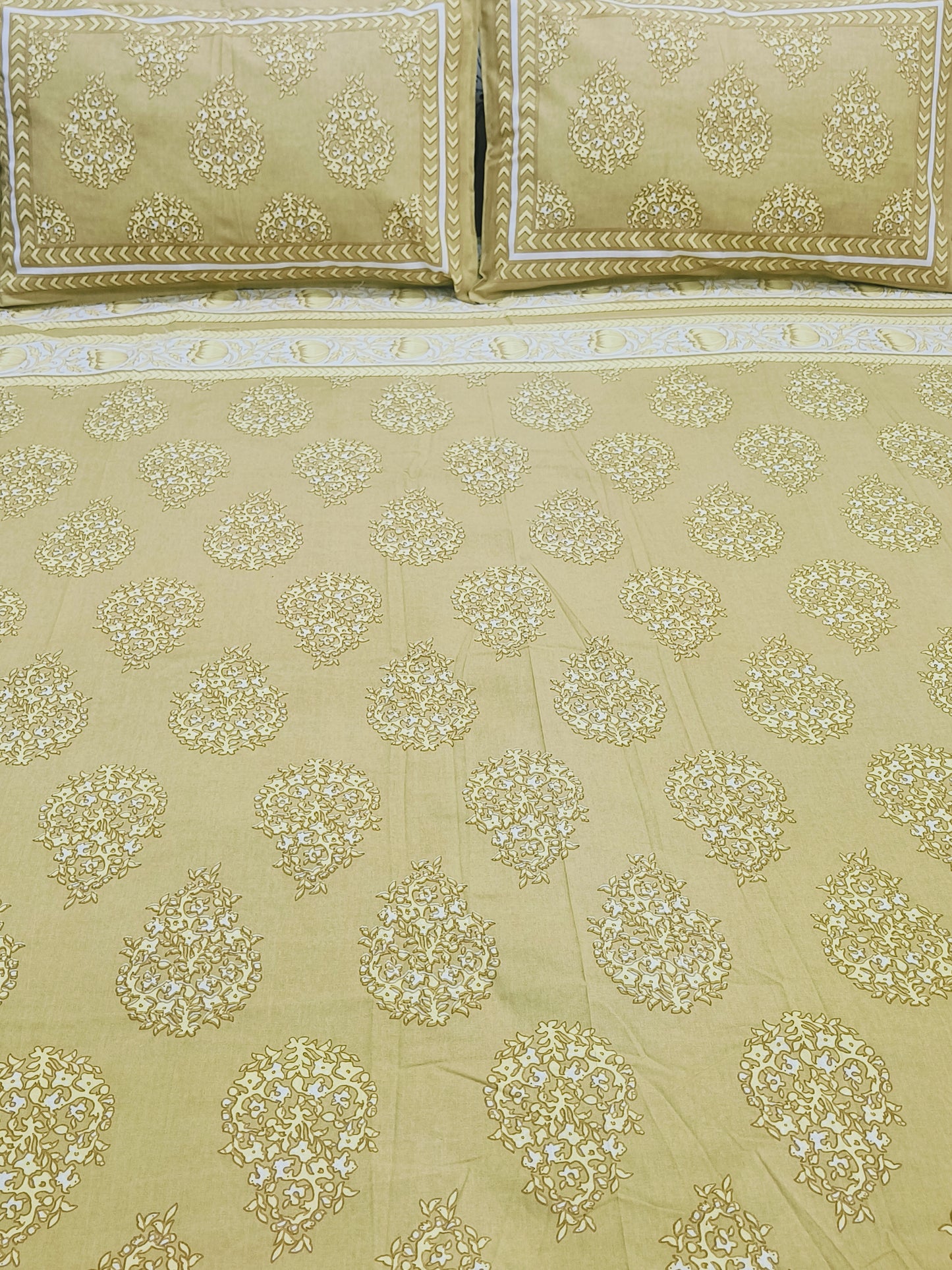 FRESH ARRIVALS Gulbahaar King Size Bedsheets(Dispatch Time 24 Hours)