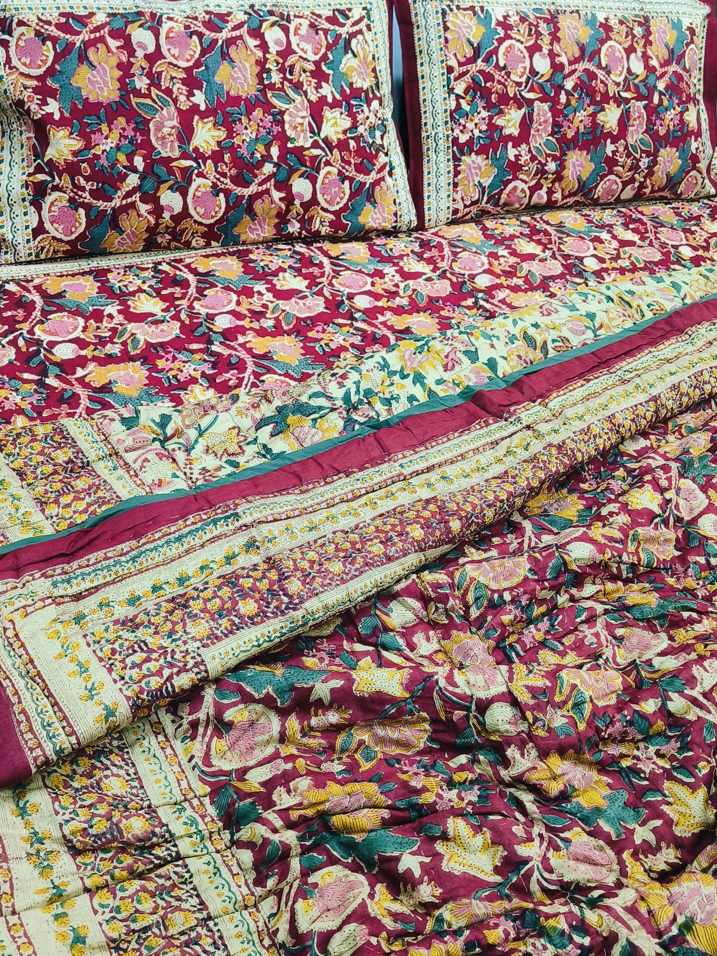 Bedding Sets with Quilts