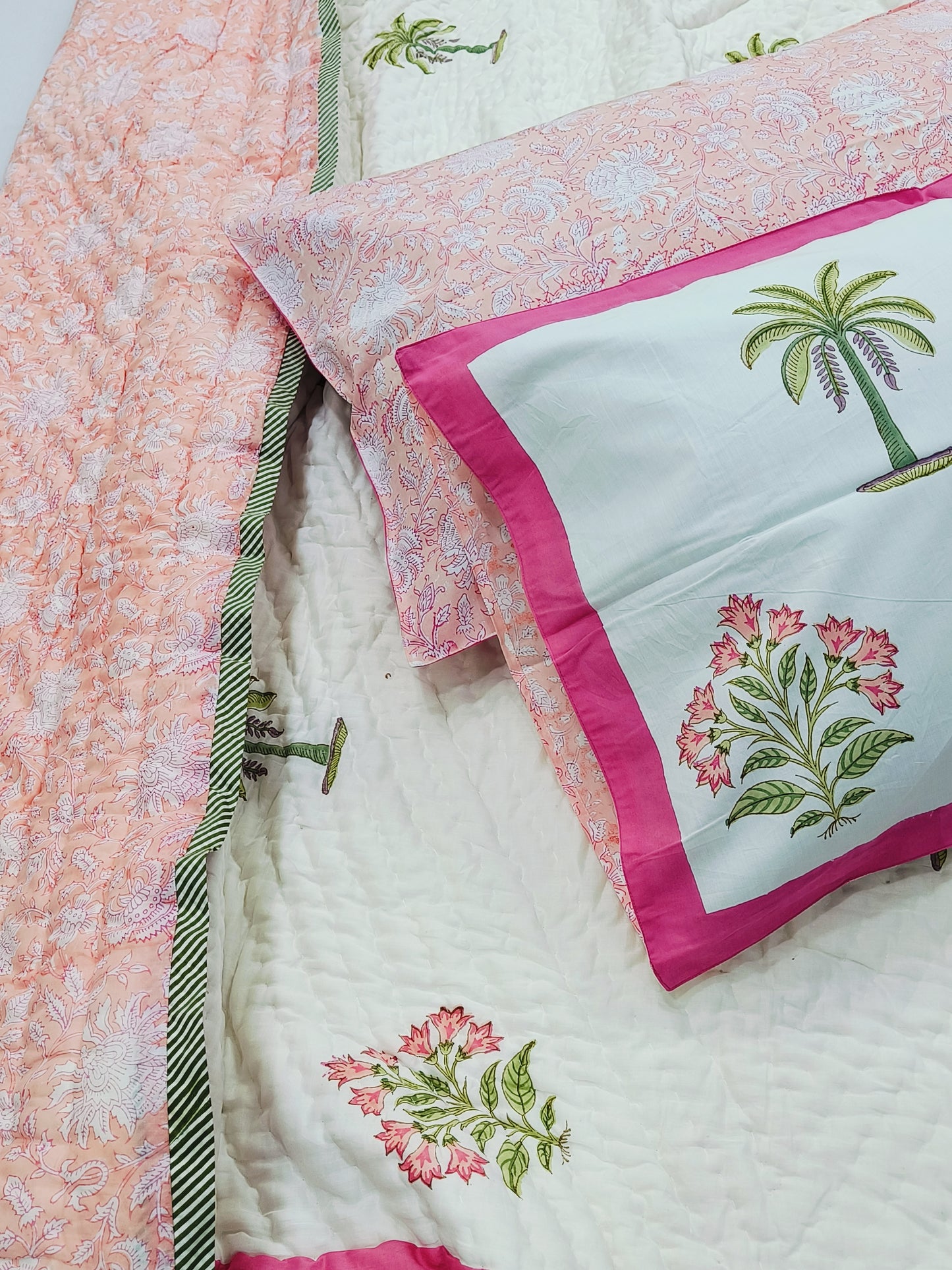 Bedding Sets with Quilts