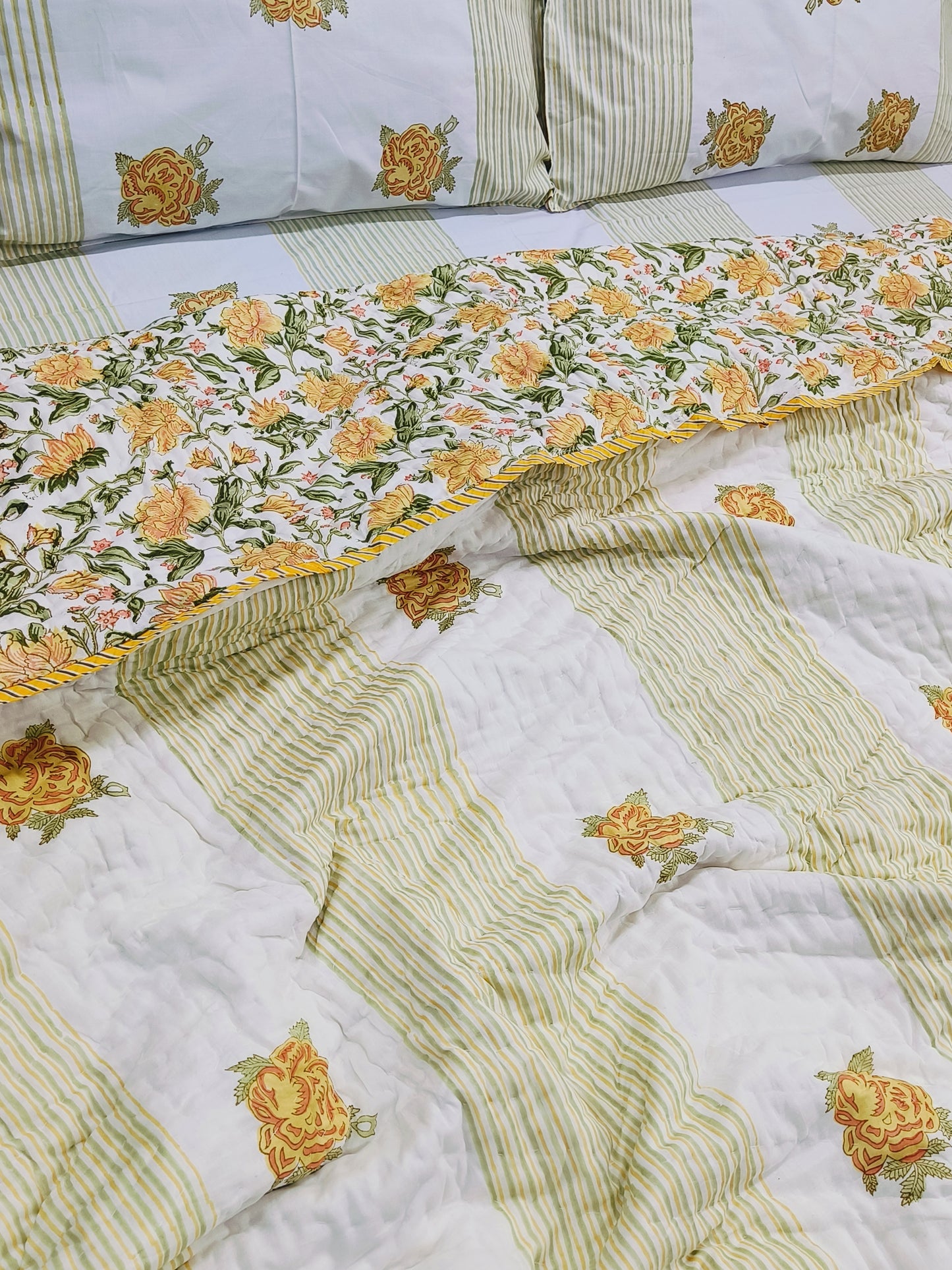 Bedding Sets with Quilts