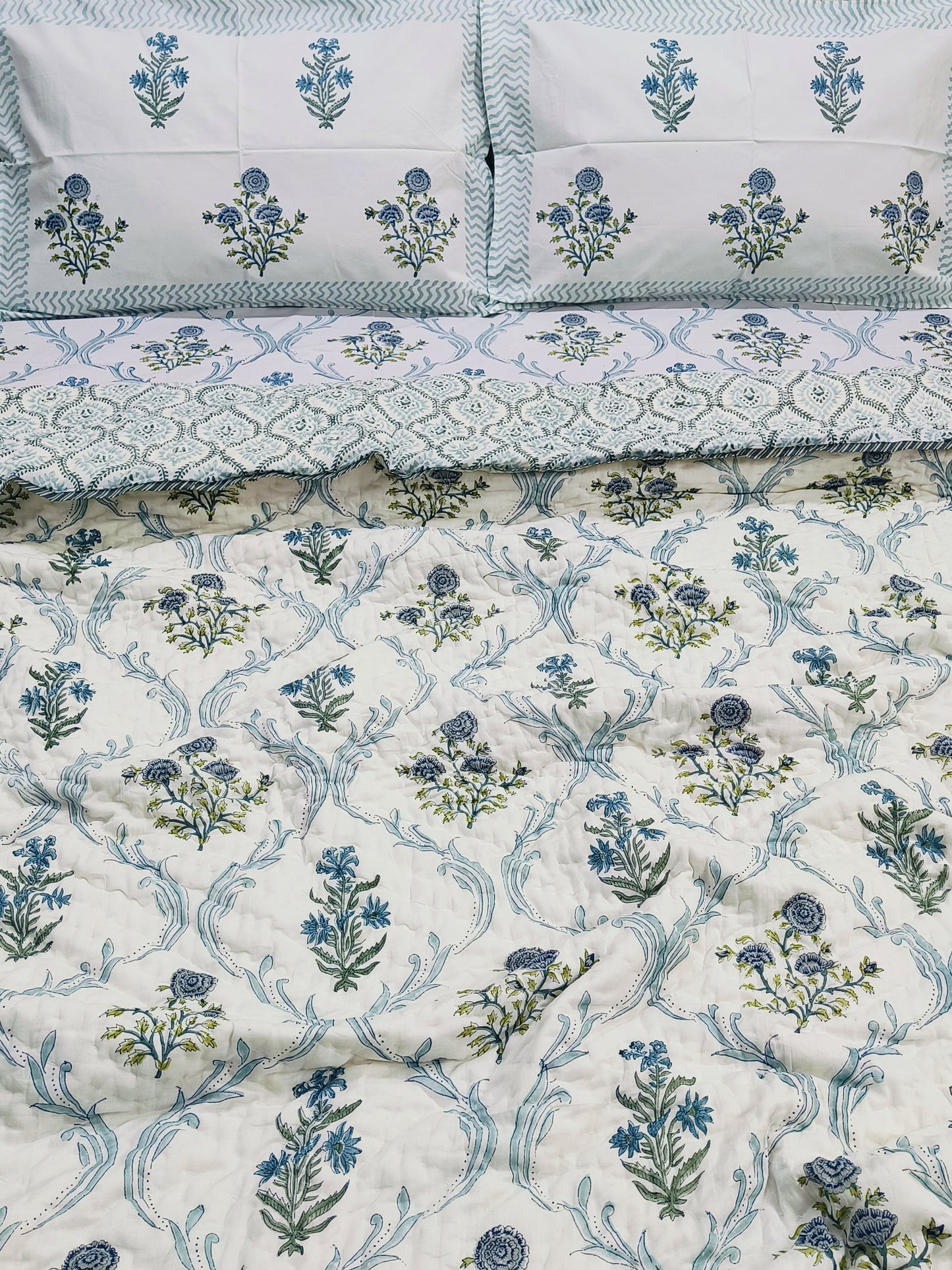 Bedding Sets with Quilts