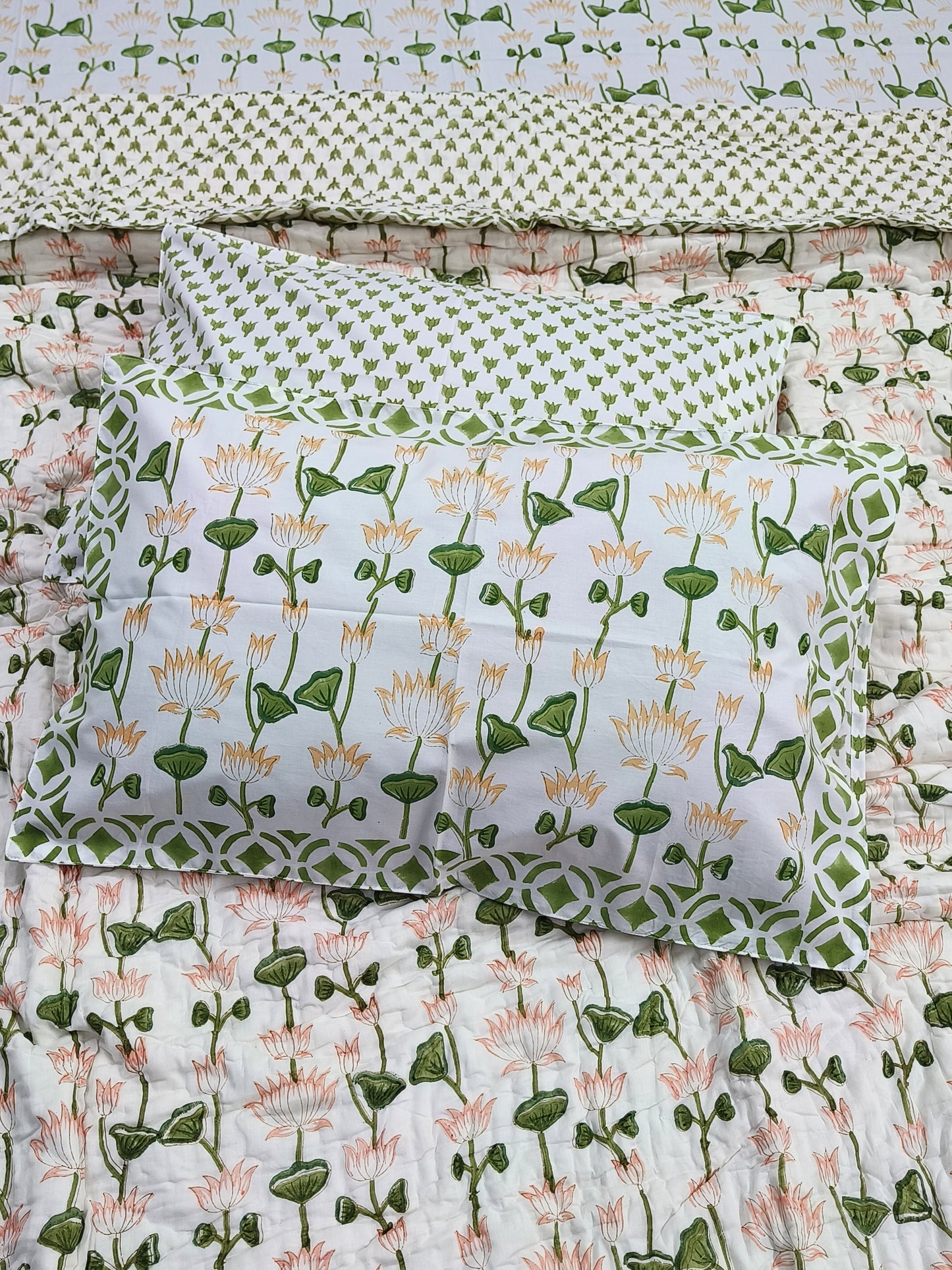 Bedding Sets with Quilts
