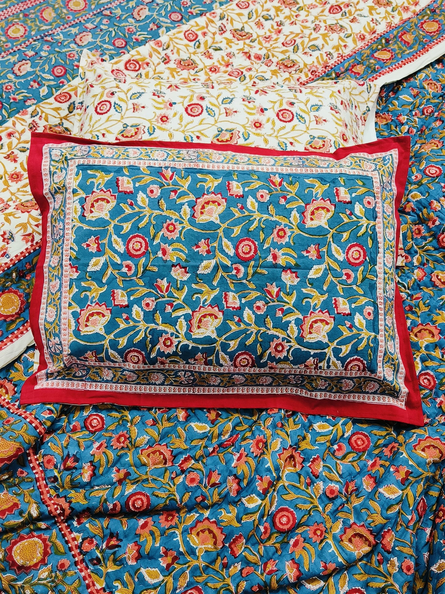 Bedding Sets with Quilts