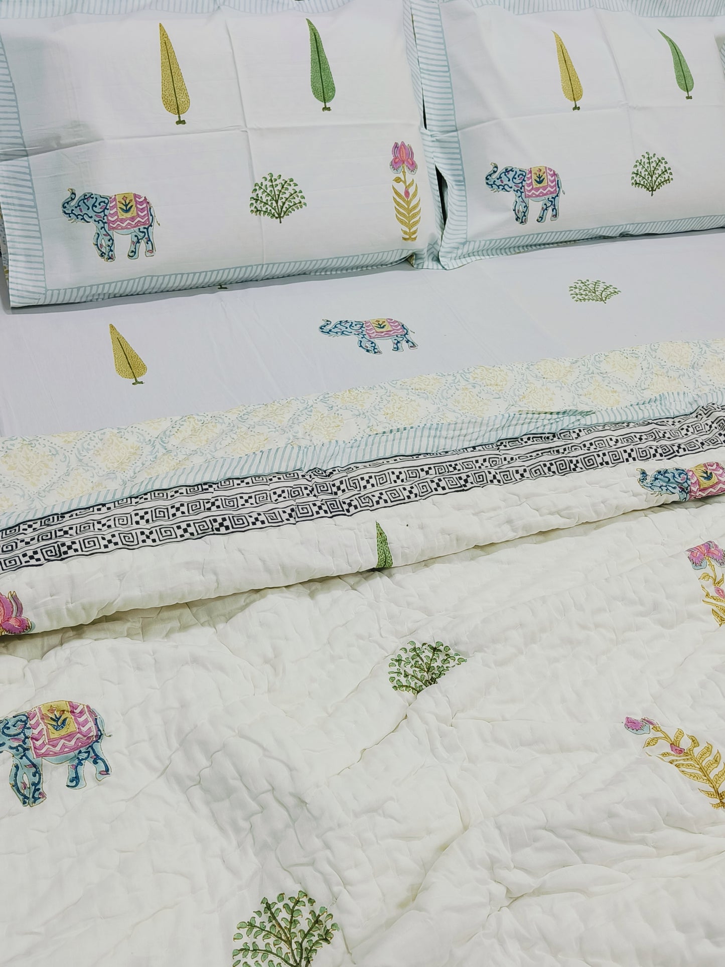 Bedding Sets with Quilts