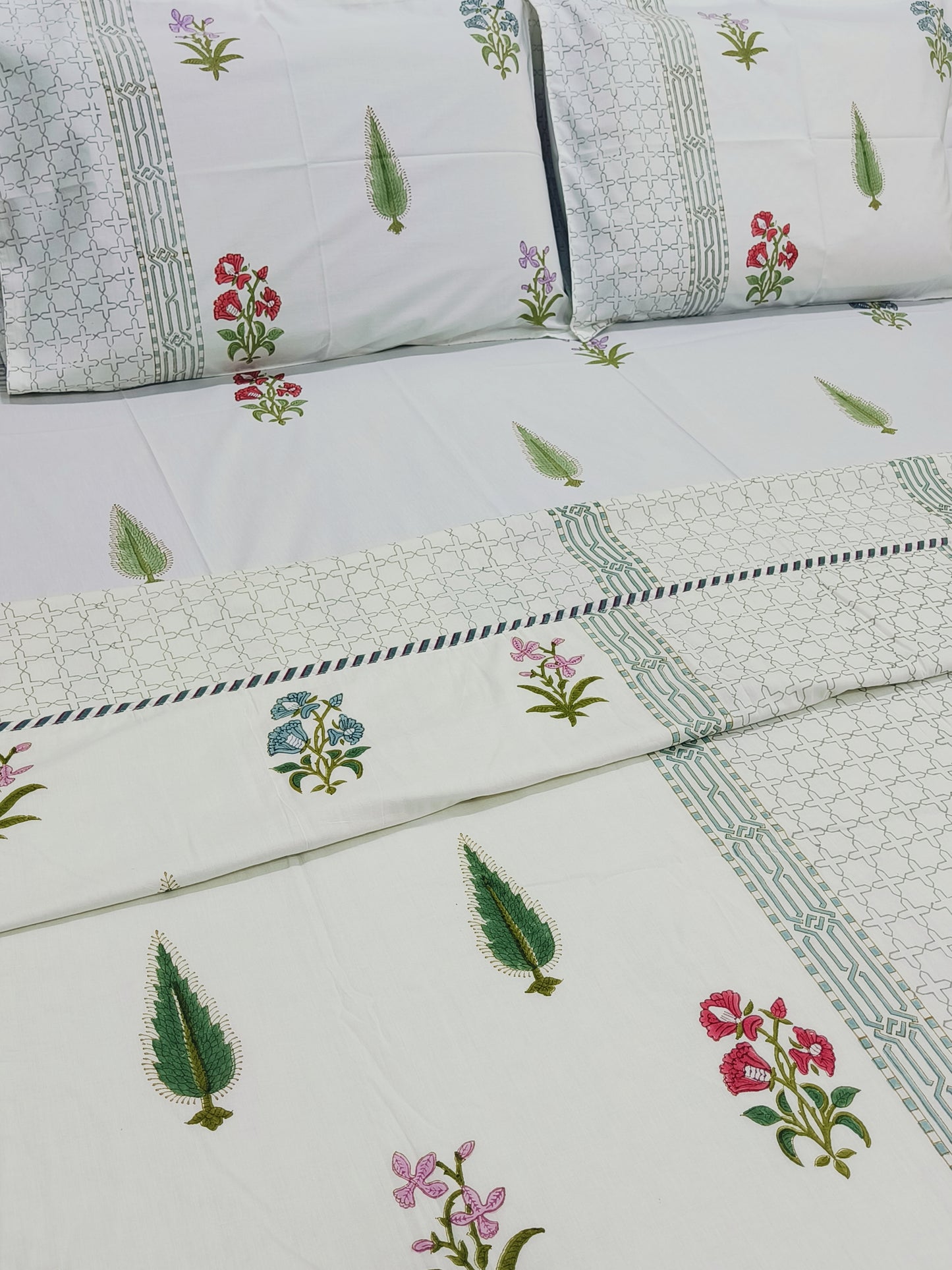 Bedding sets with Dohars