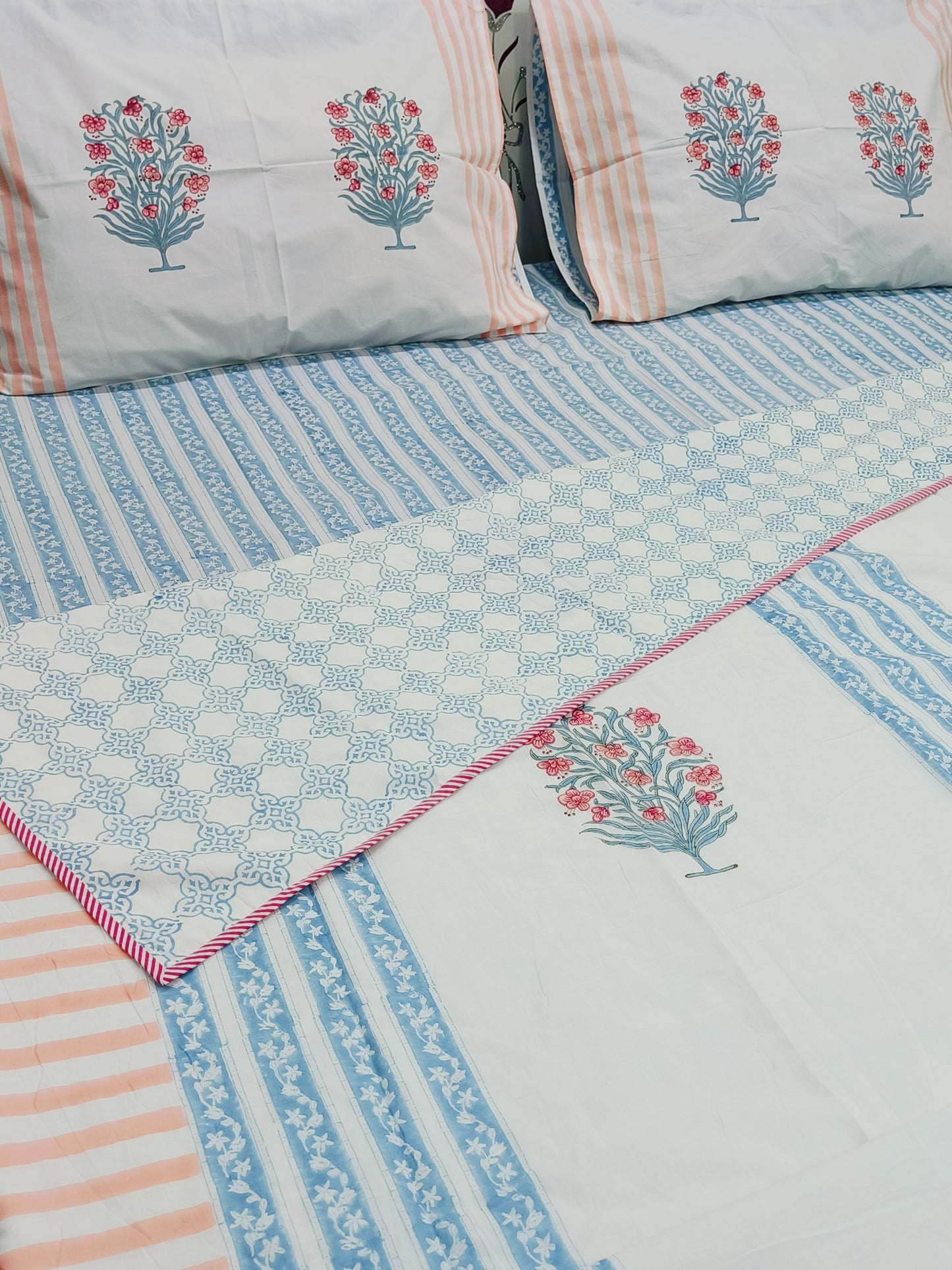 Bedding sets with Dohars