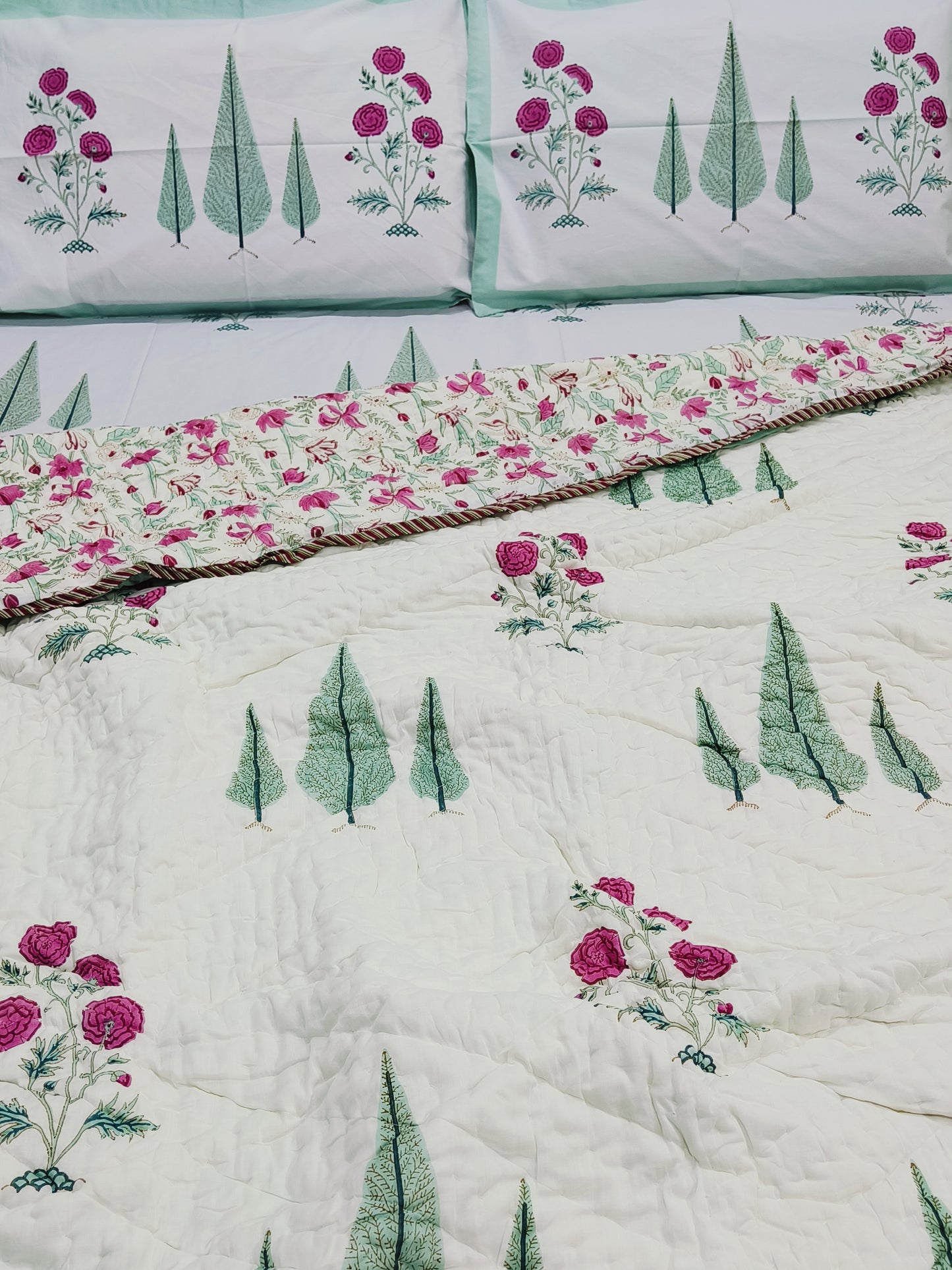 Bedding Sets with Quilts