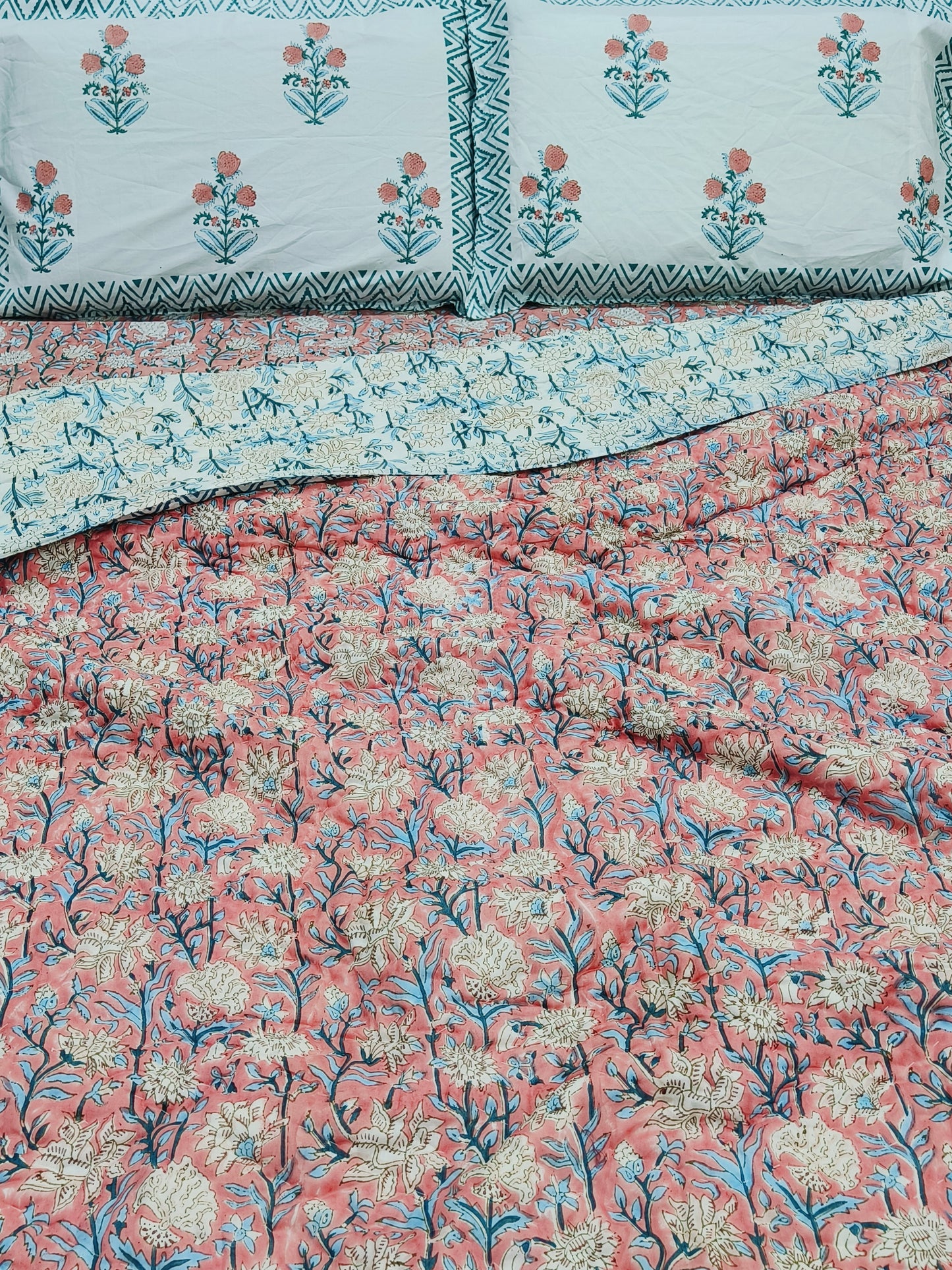Bedding Sets with Quilts
