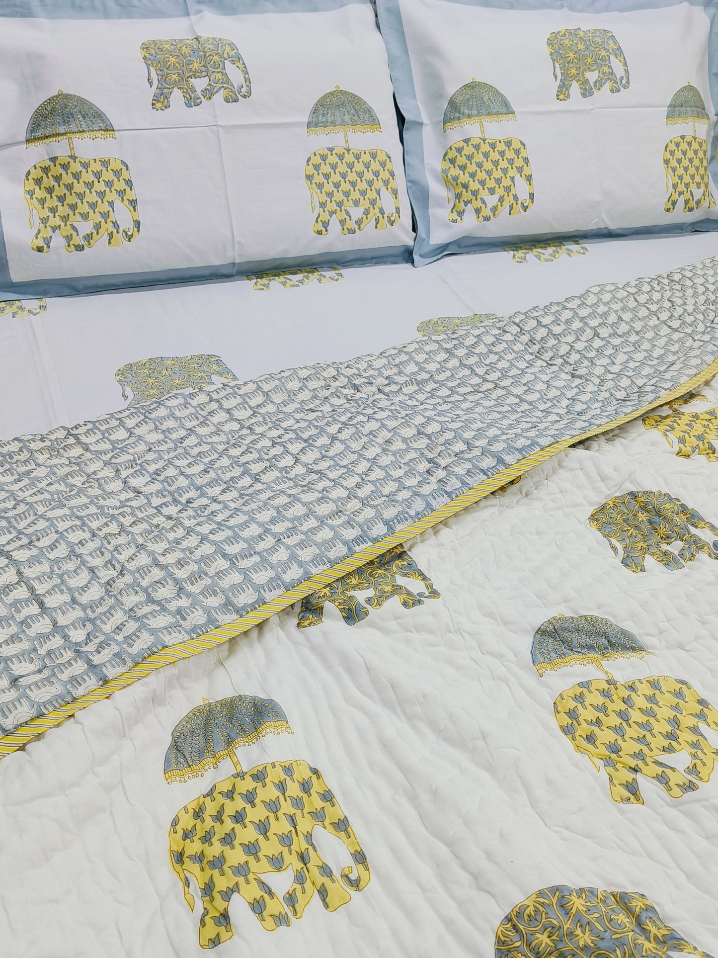 Bedding Sets with Quilts