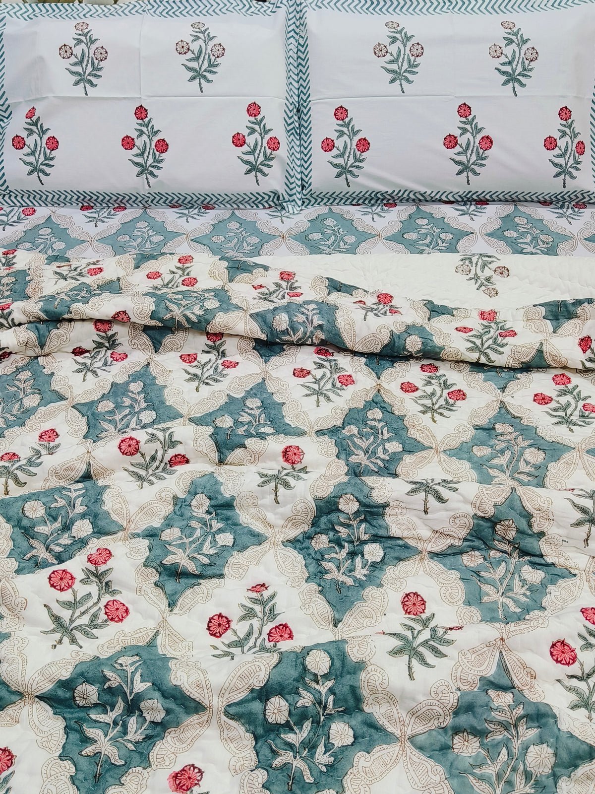 Bedding Sets with Quilts