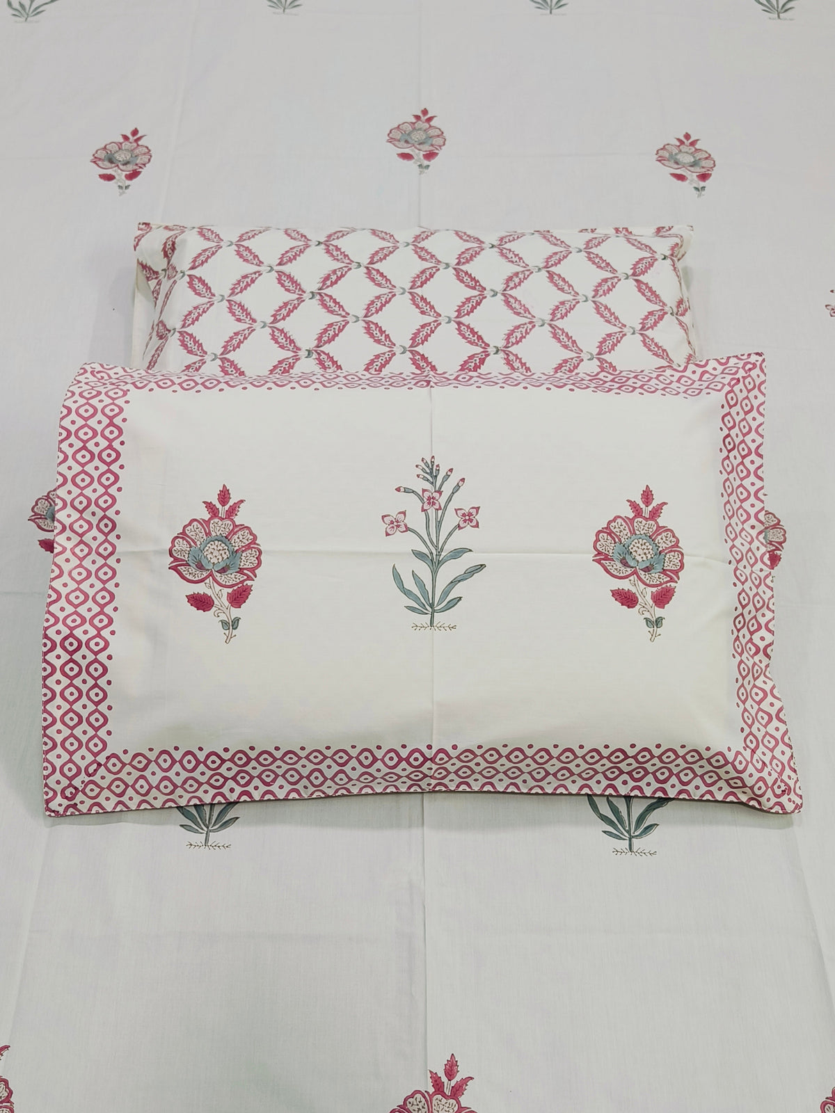 QUEEN Fitted Sheets (Beige Base)