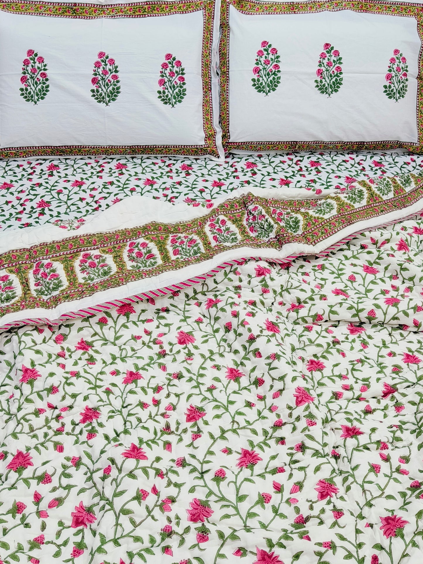 Bedding Sets with Quilts