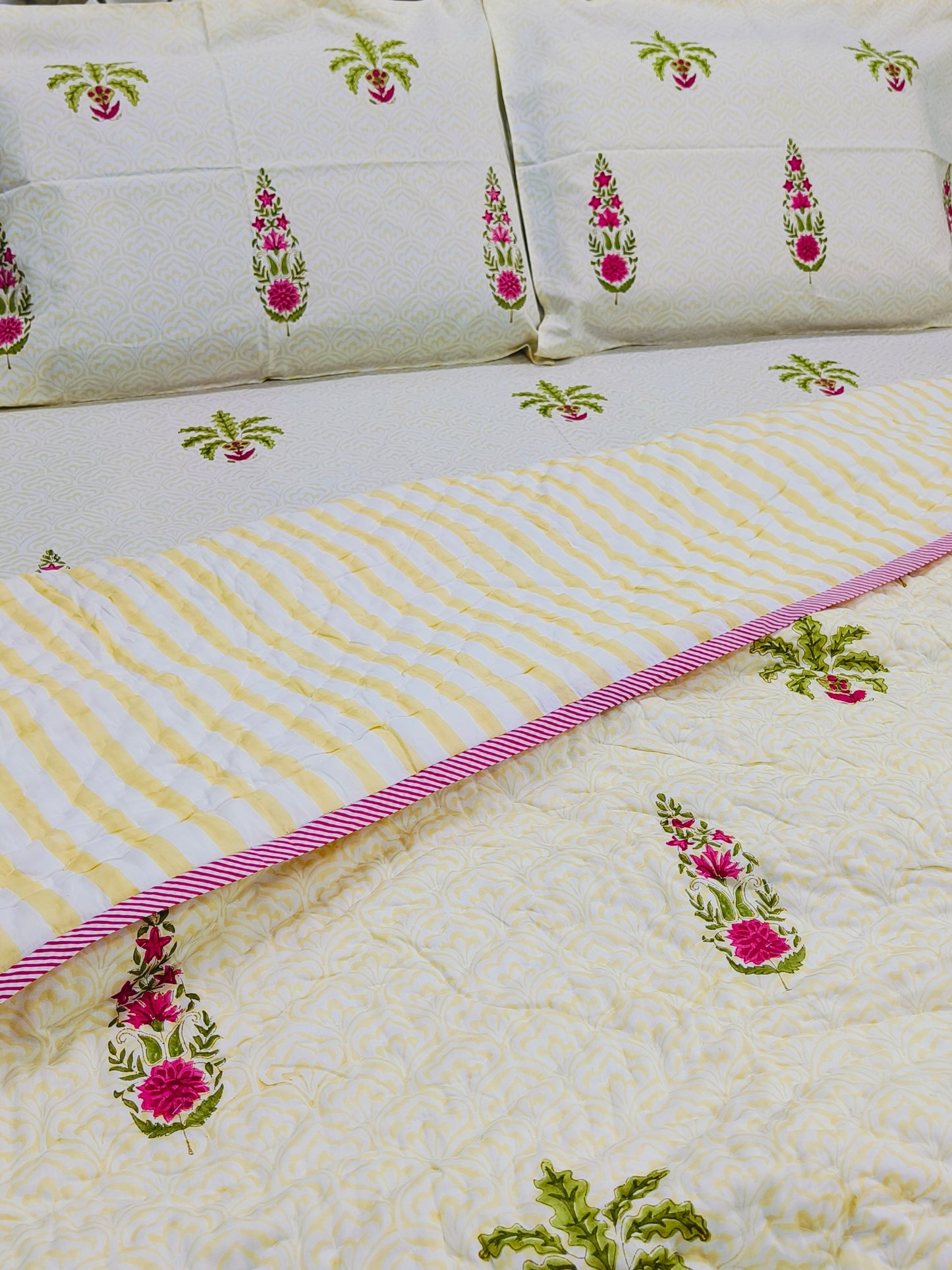 Bedding Sets with Quilts