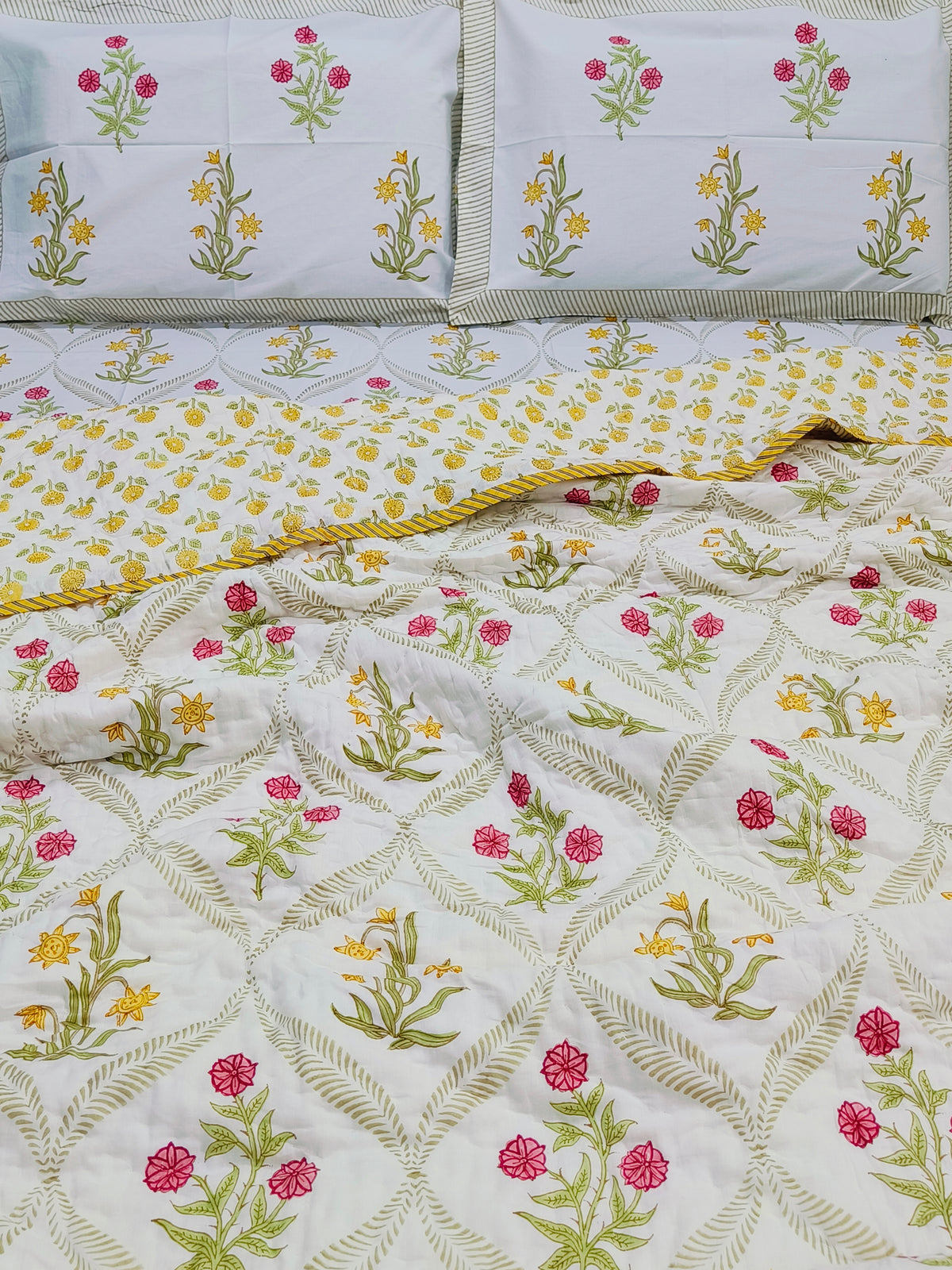 Bedding Sets with Quilts
