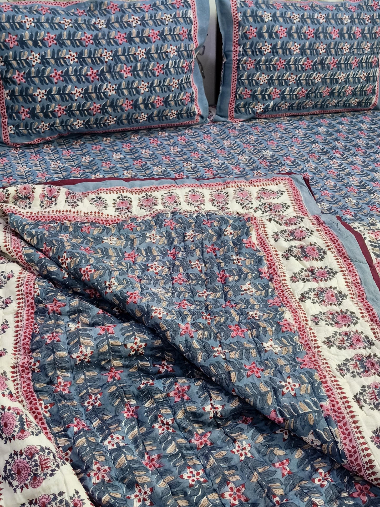 Bedding Sets with Quilts