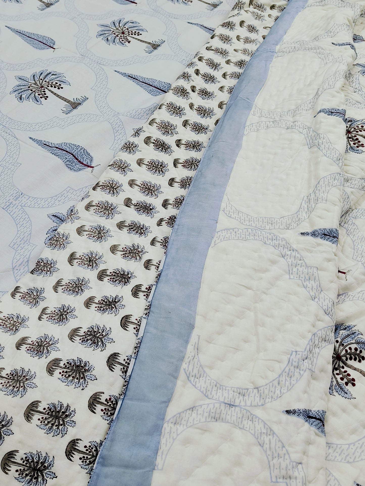 Bedding Sets with Quilts
