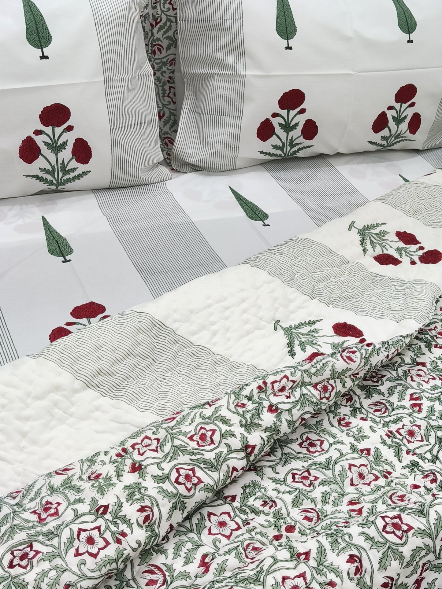 Bedding Sets with Quilts