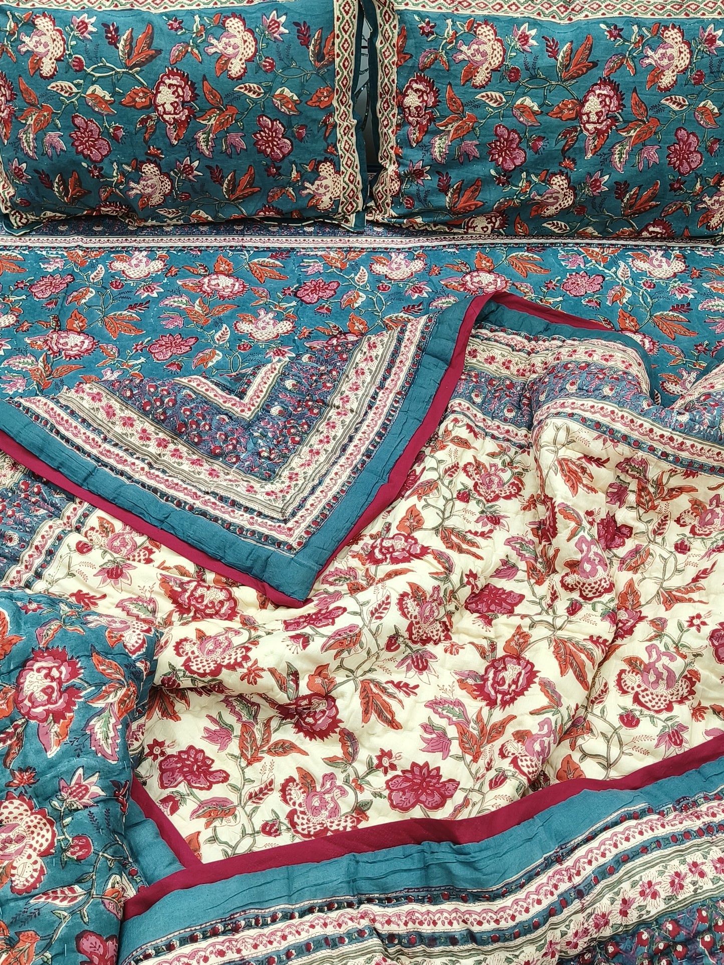 Bedding Sets with Quilts