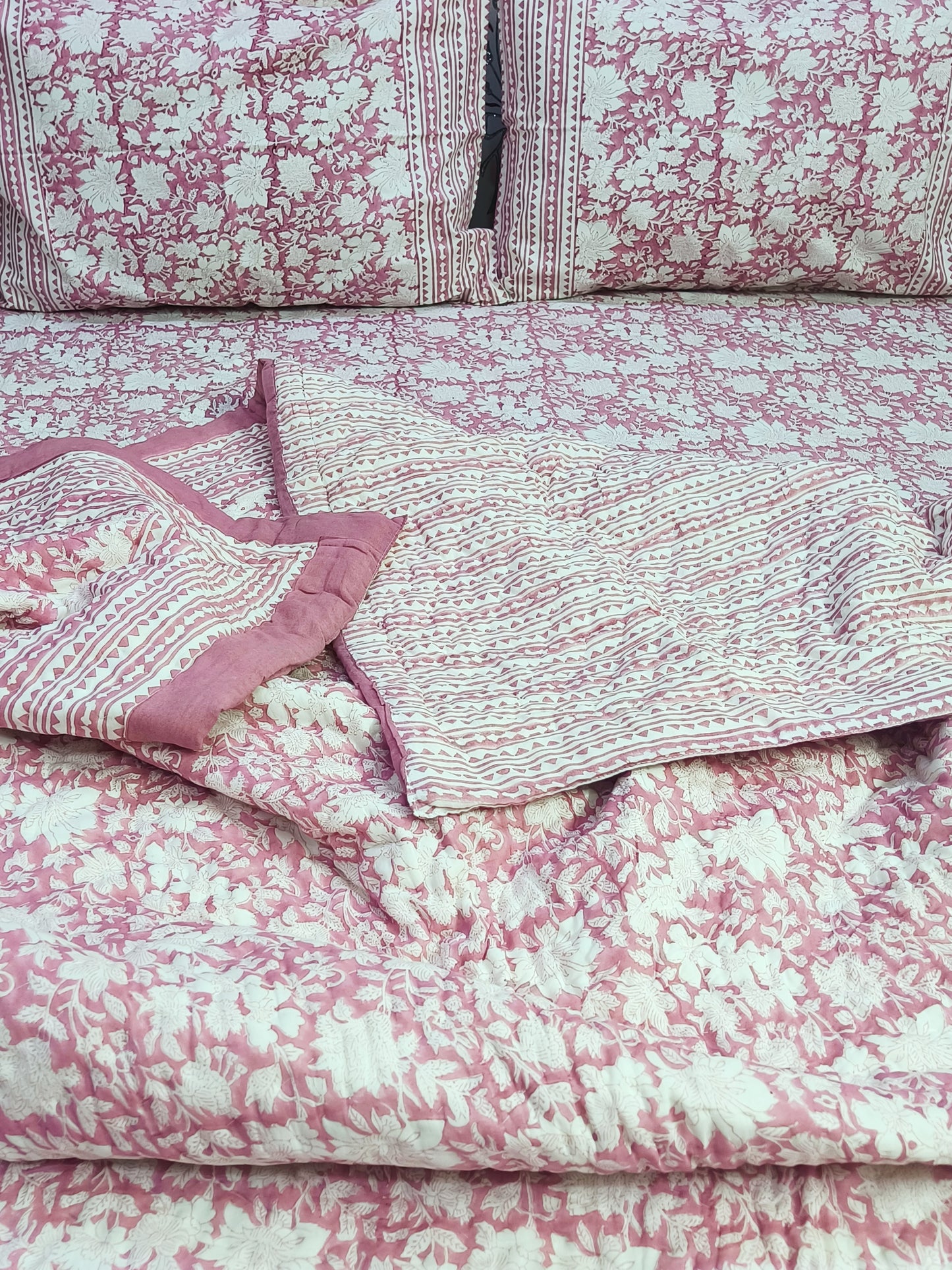 Bedding Sets with Quilts