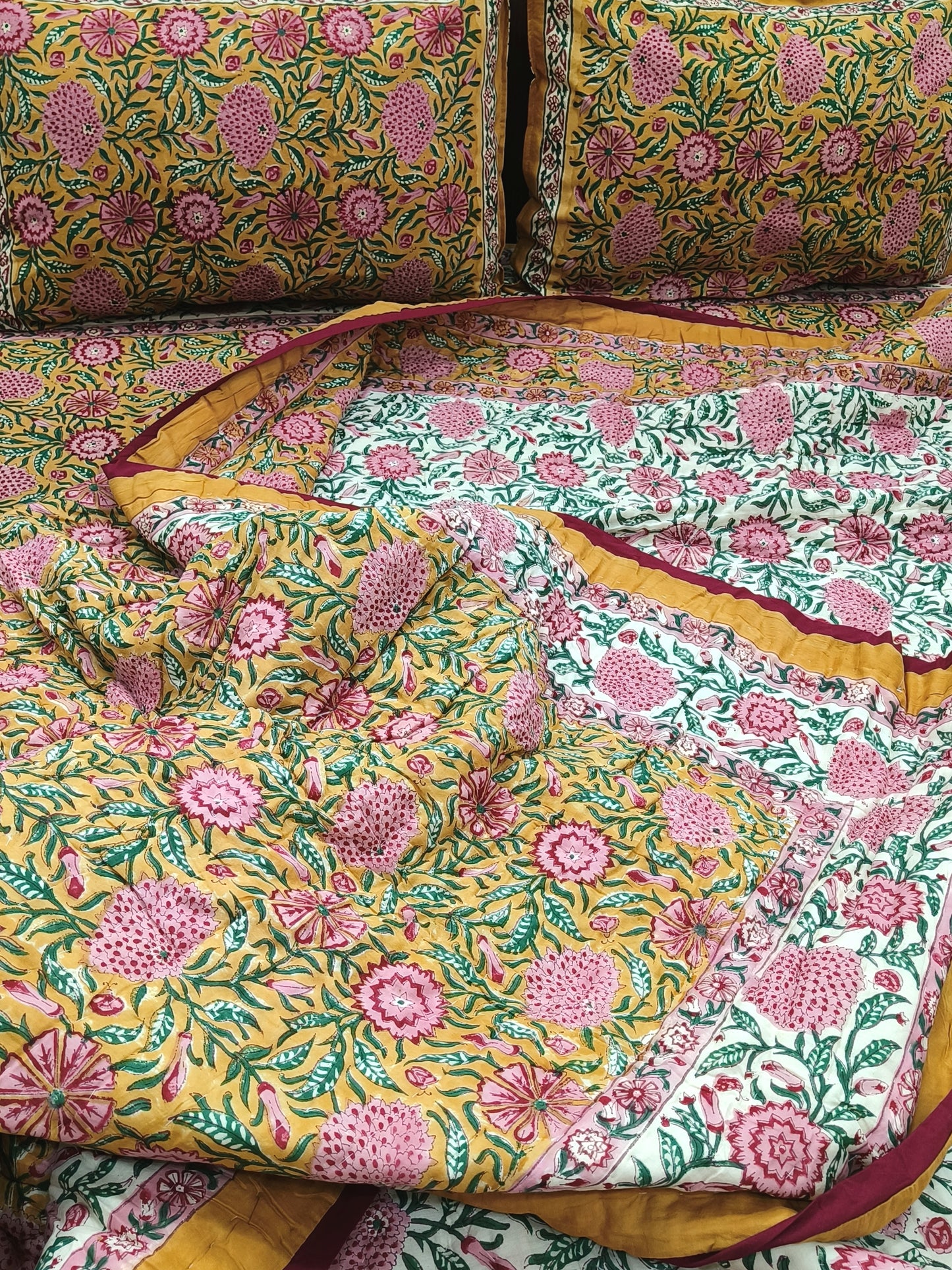 Bedding Sets with Quilts