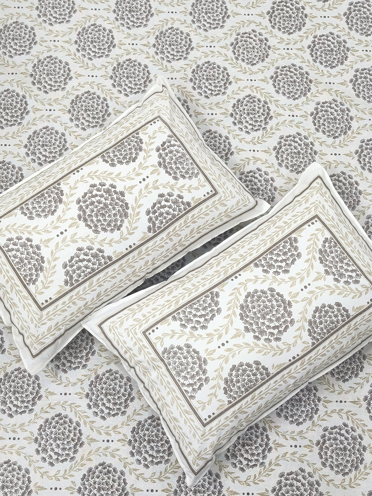 FRESH ARRIVALS Gulbahaar King Size Bedsheets