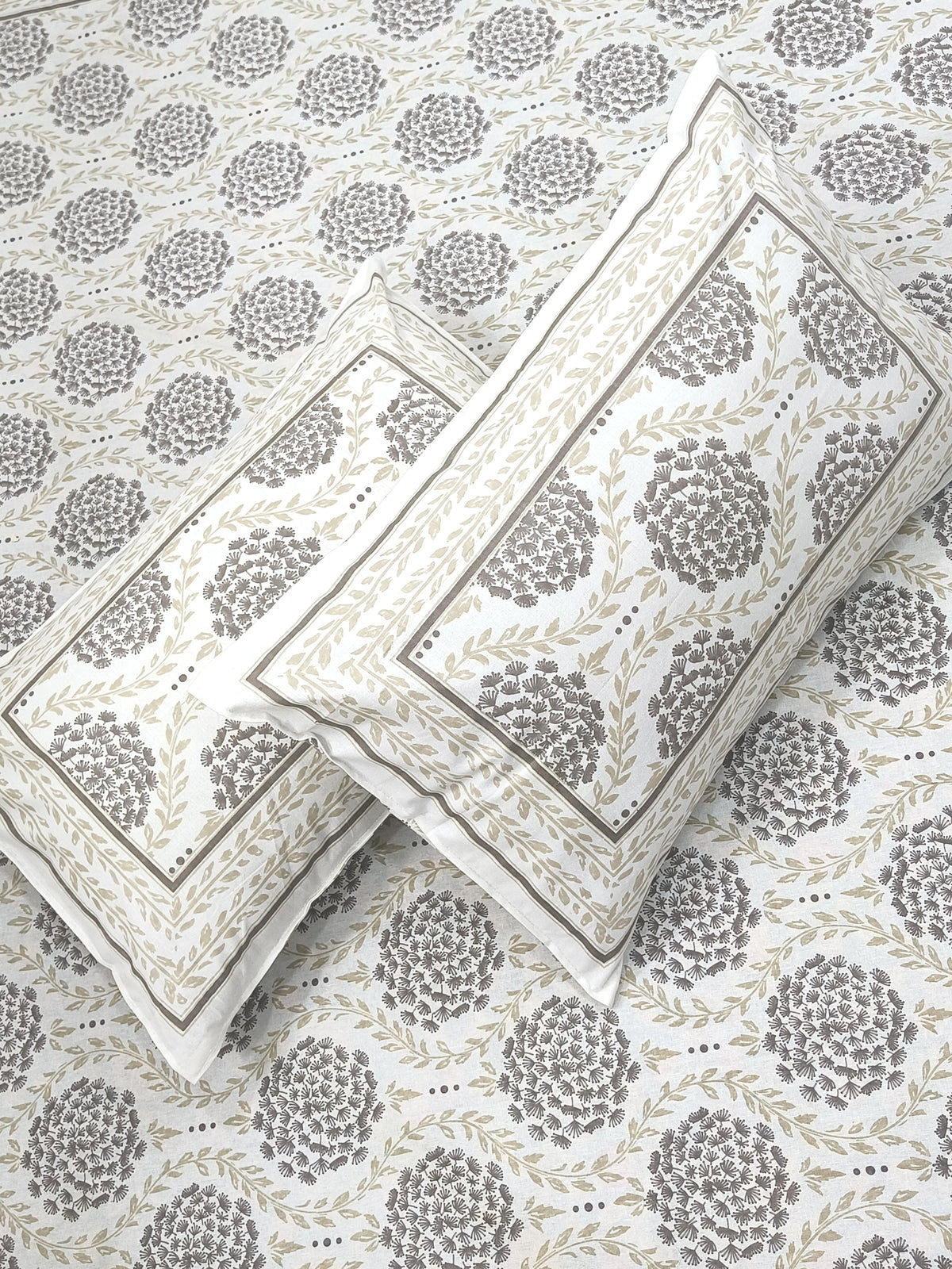 FRESH ARRIVALS Gulbahaar King Size Bedsheets