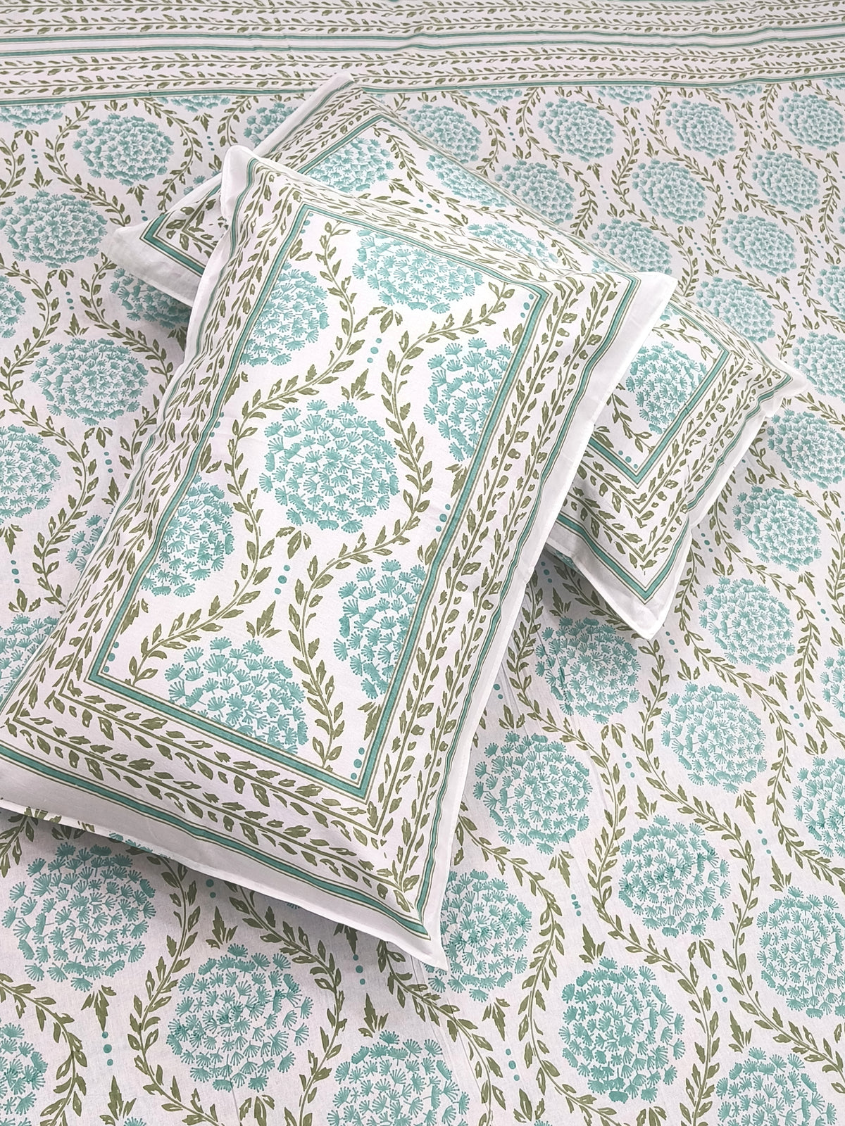 FRESH ARRIVALS Gulbahaar King Size Bedsheets