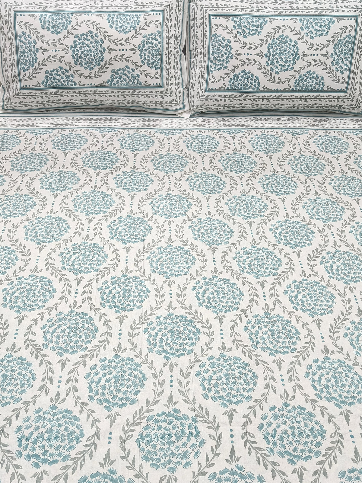 FRESH ARRIVALS Gulbahaar King Size Bedsheets