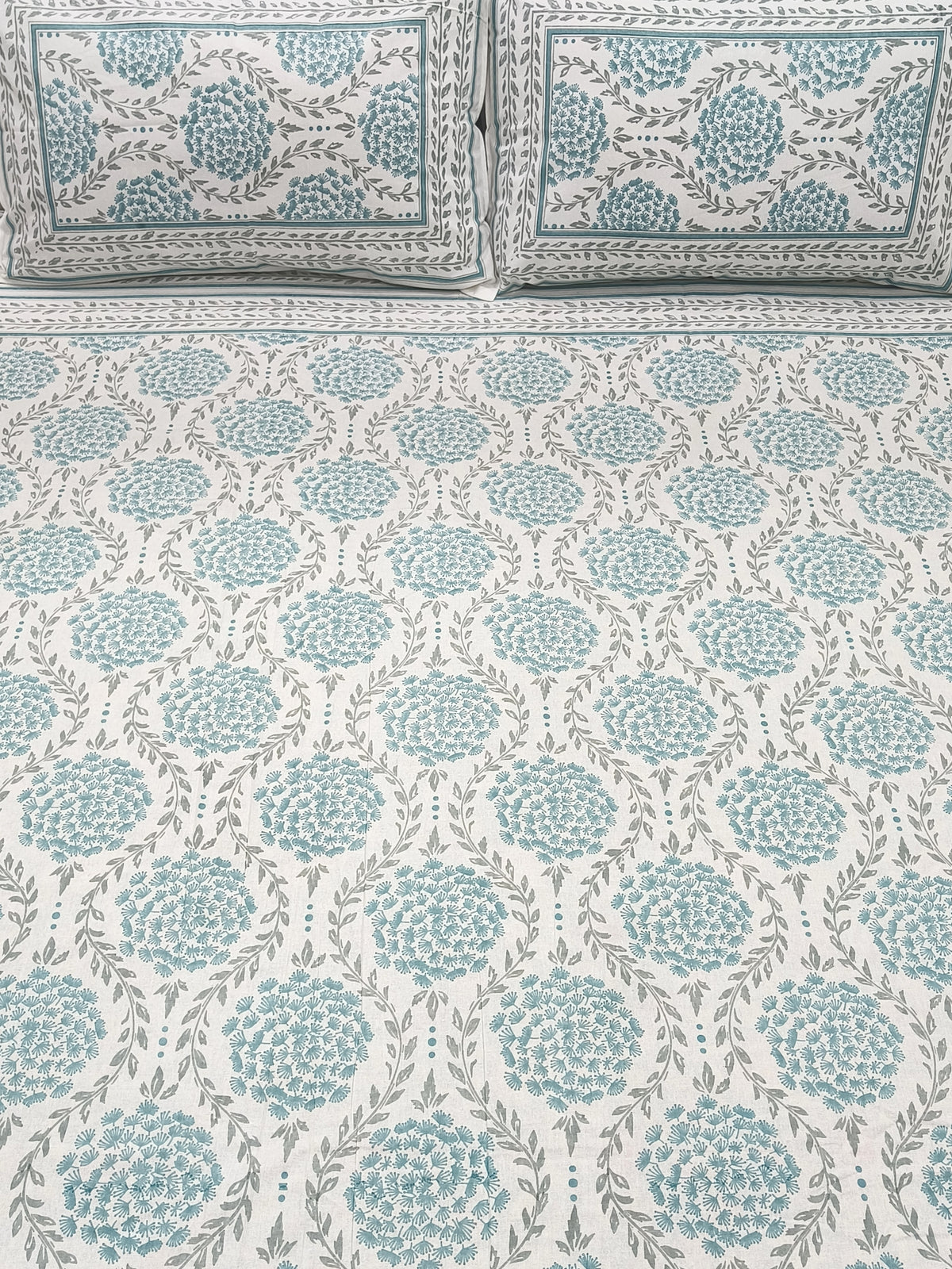 FRESH ARRIVALS Gulbahaar King Size Bedsheets