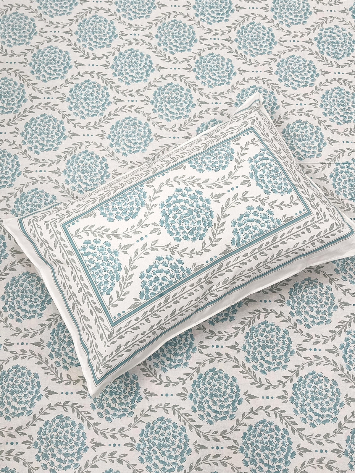 FRESH ARRIVALS Gulbahaar King Size Bedsheets