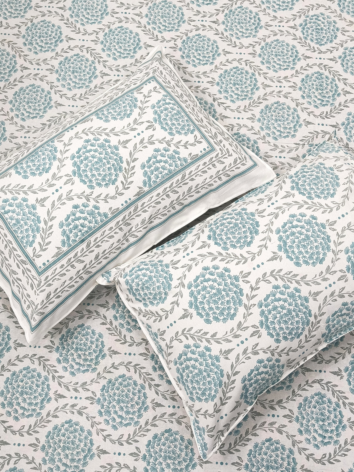 FRESH ARRIVALS Gulbahaar King Size Bedsheets