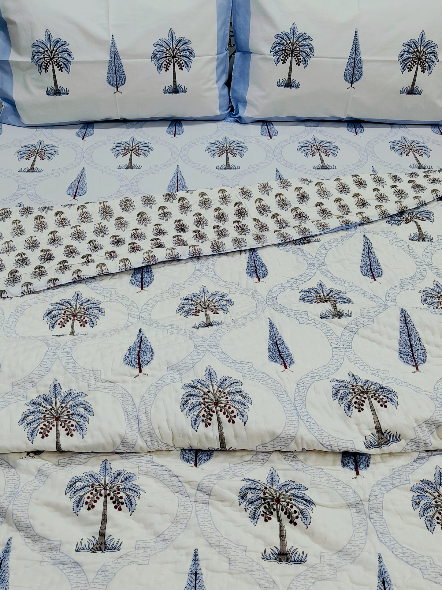 Bedding Sets with Quilts
